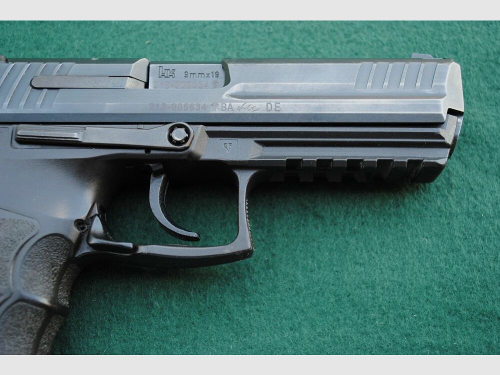 Heckler & Koch P 30L V1, police pistol, complete accessories including holster