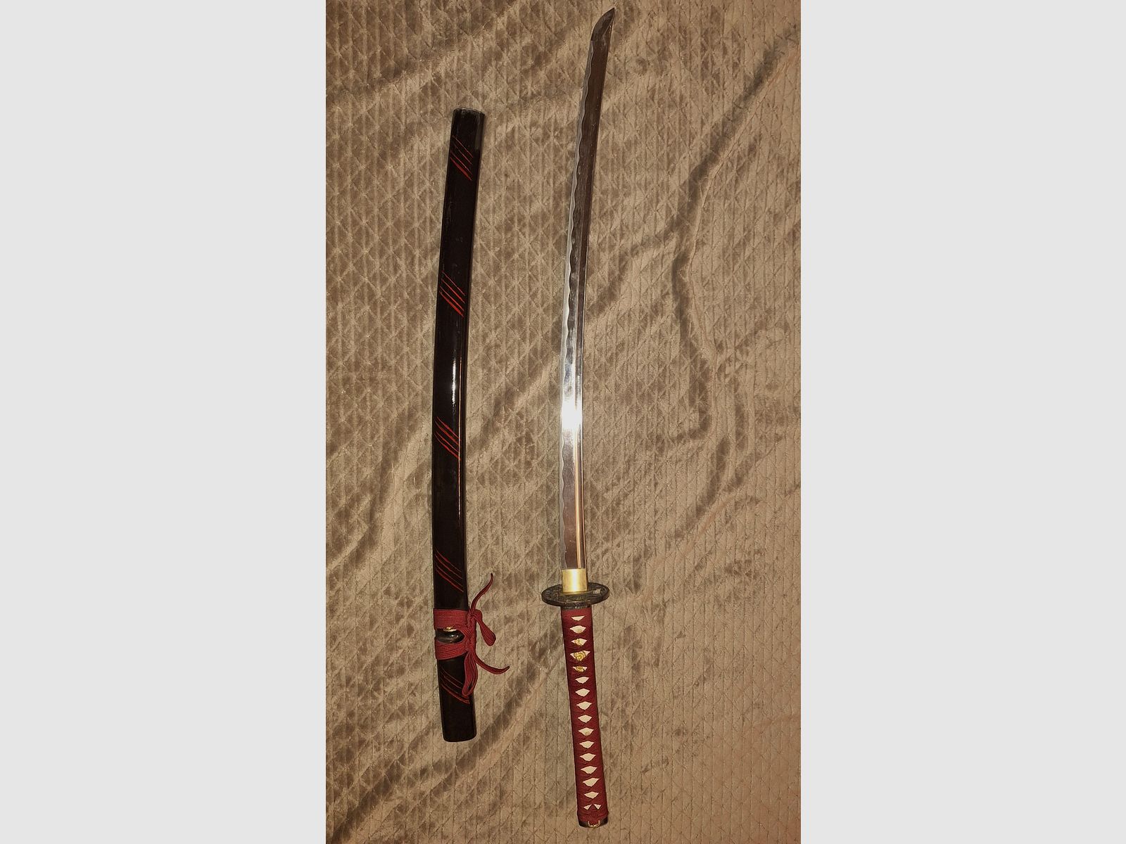 Katana sharpened but for decorative purposes