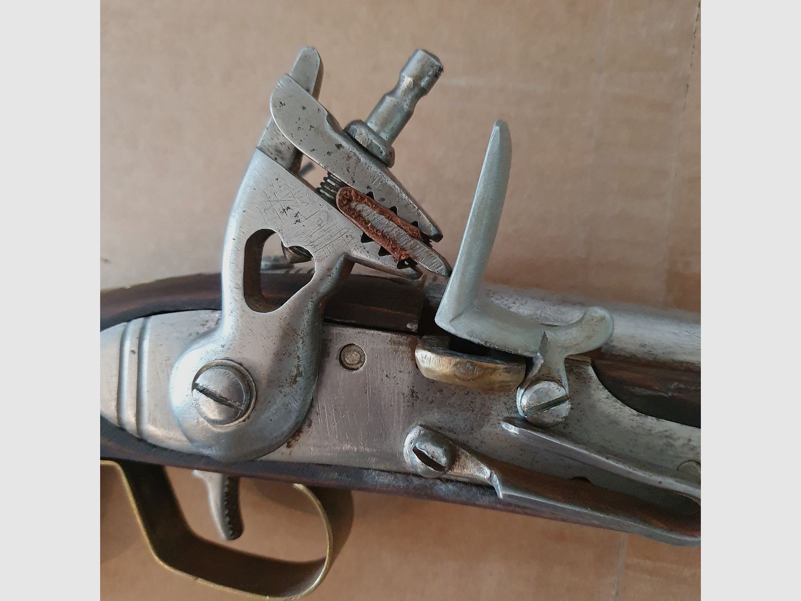 Konvolut Degen, Steinschlosspistole, Dolch, Gewehr