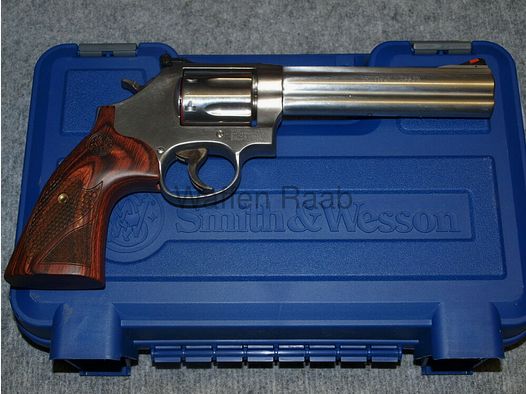 Smith & Wesson S&W 686 Plus DELUXE