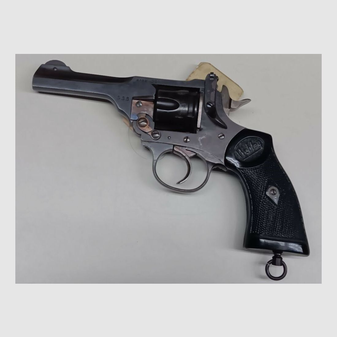 Webley & Scott revolver a tamburo