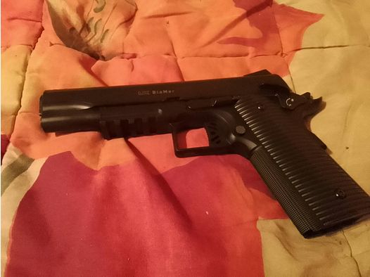 Pistola CO2 Umarex BlaMer