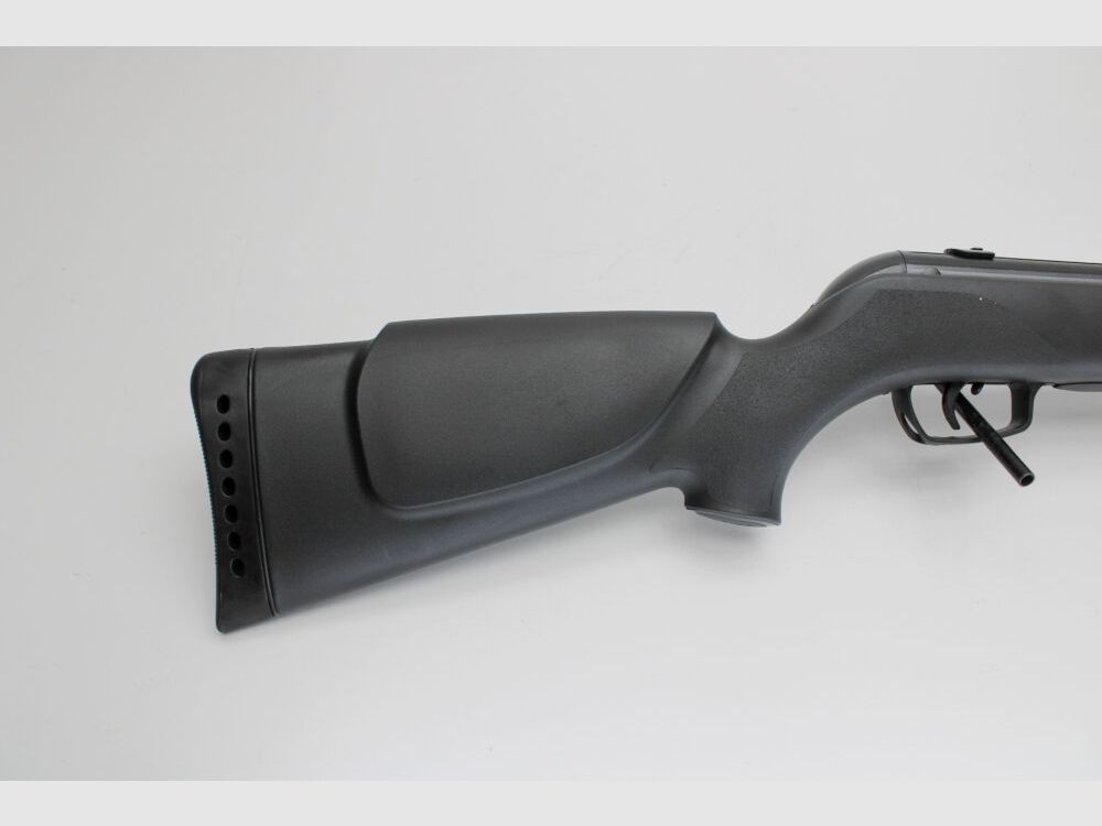 Fucile ad aria LG Gamo Shadow 1000 calibro 4,5mm calcio in plastica F-segno