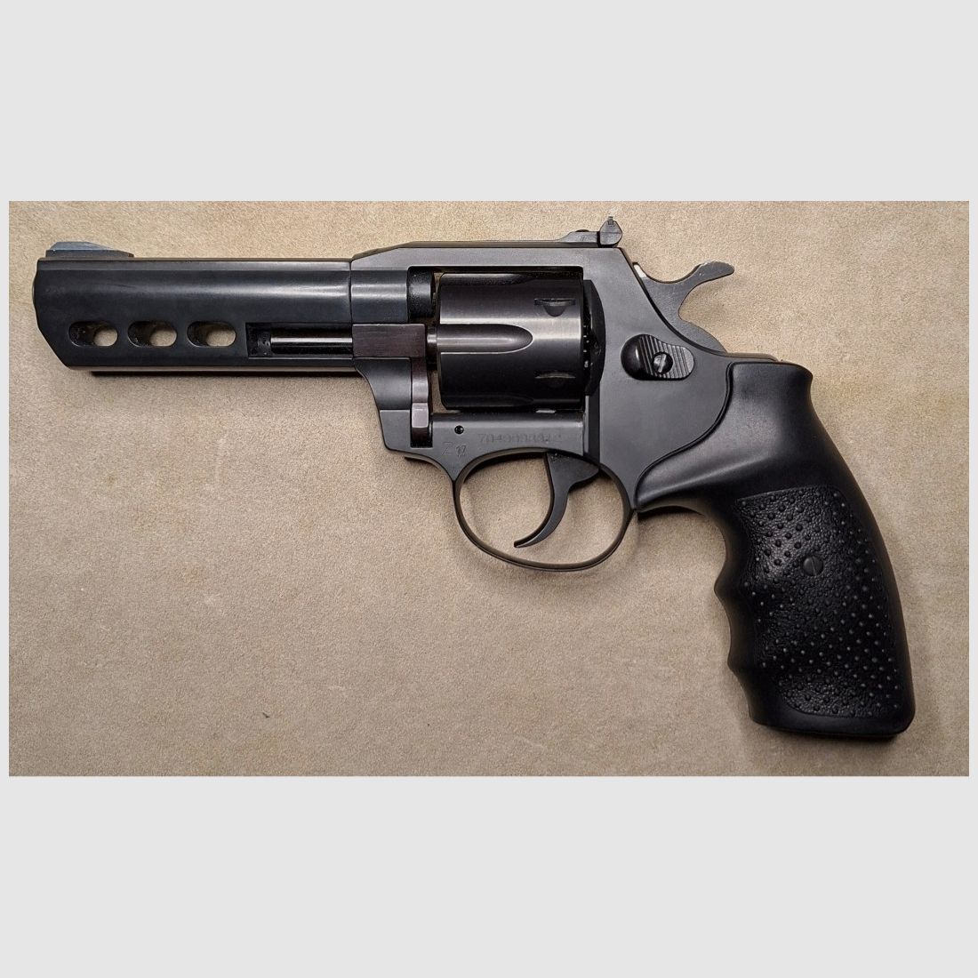  Steel Dog  4" Duty Tac Revolver 616, Type .209 Fiocchi Primers