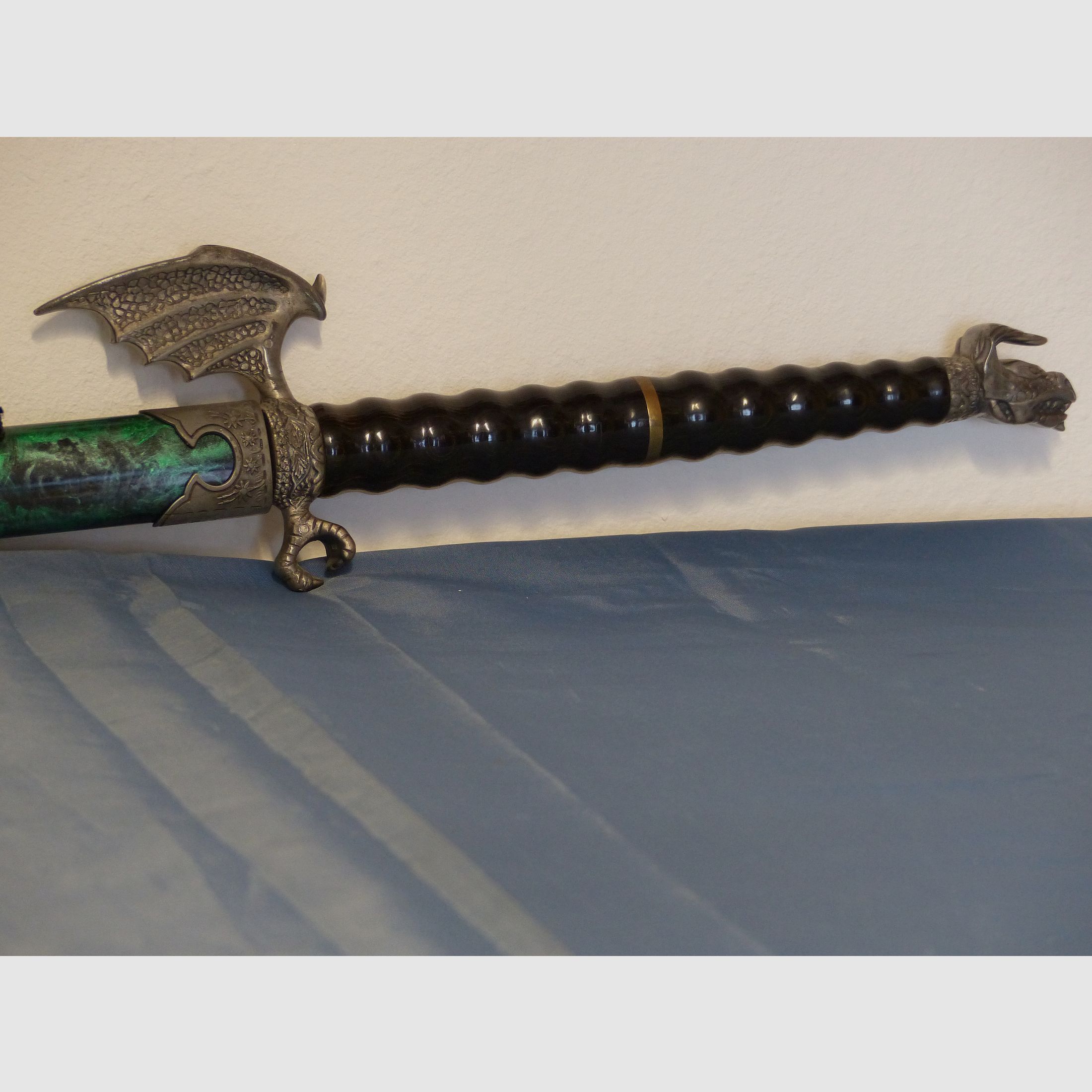 Katana Samurai Schwert Drachenmotiv Dragon grüne Scheide