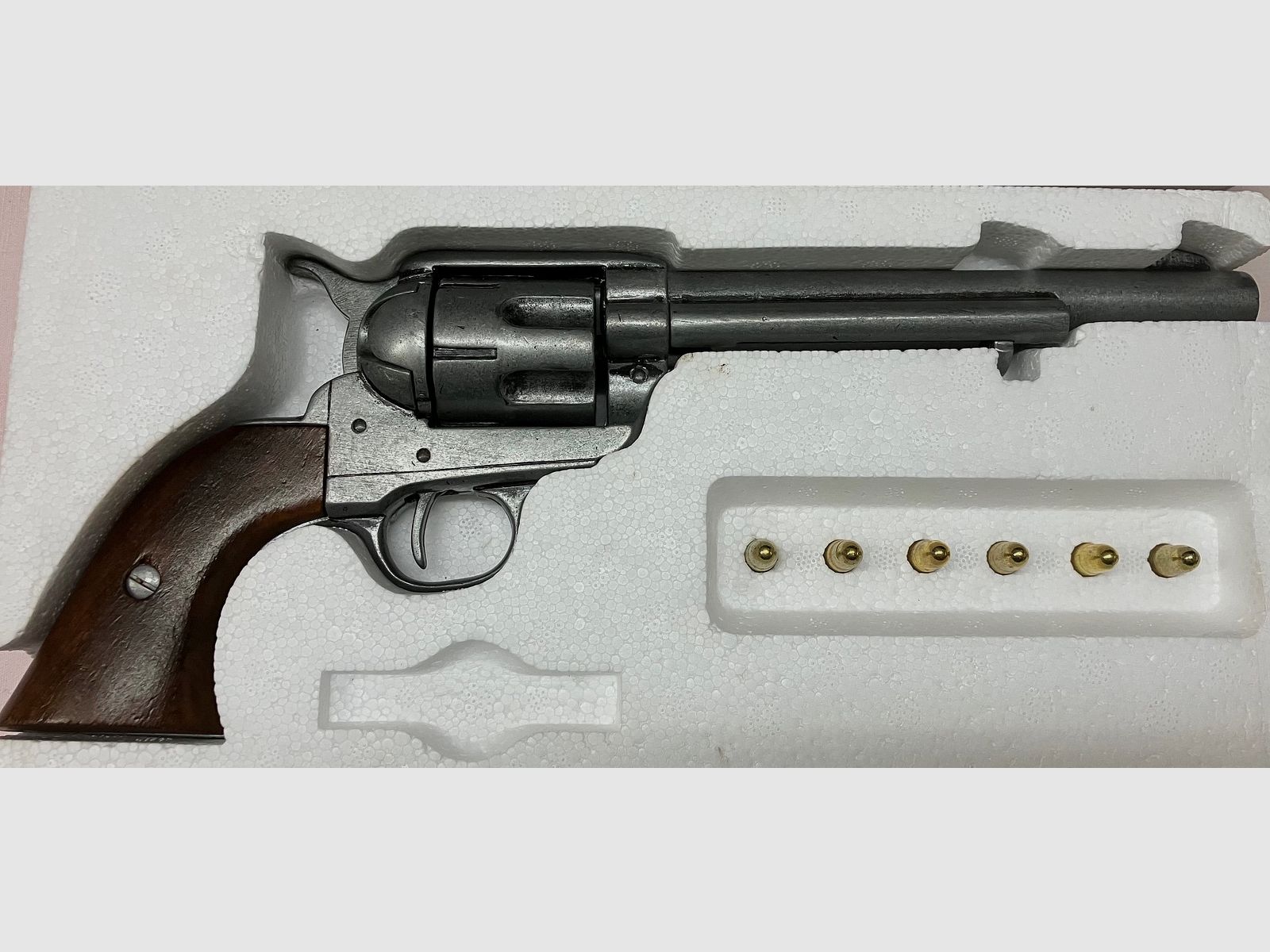 Colt Peacemaker Caliber .45 DENIX - DEKO - REVOLVER 