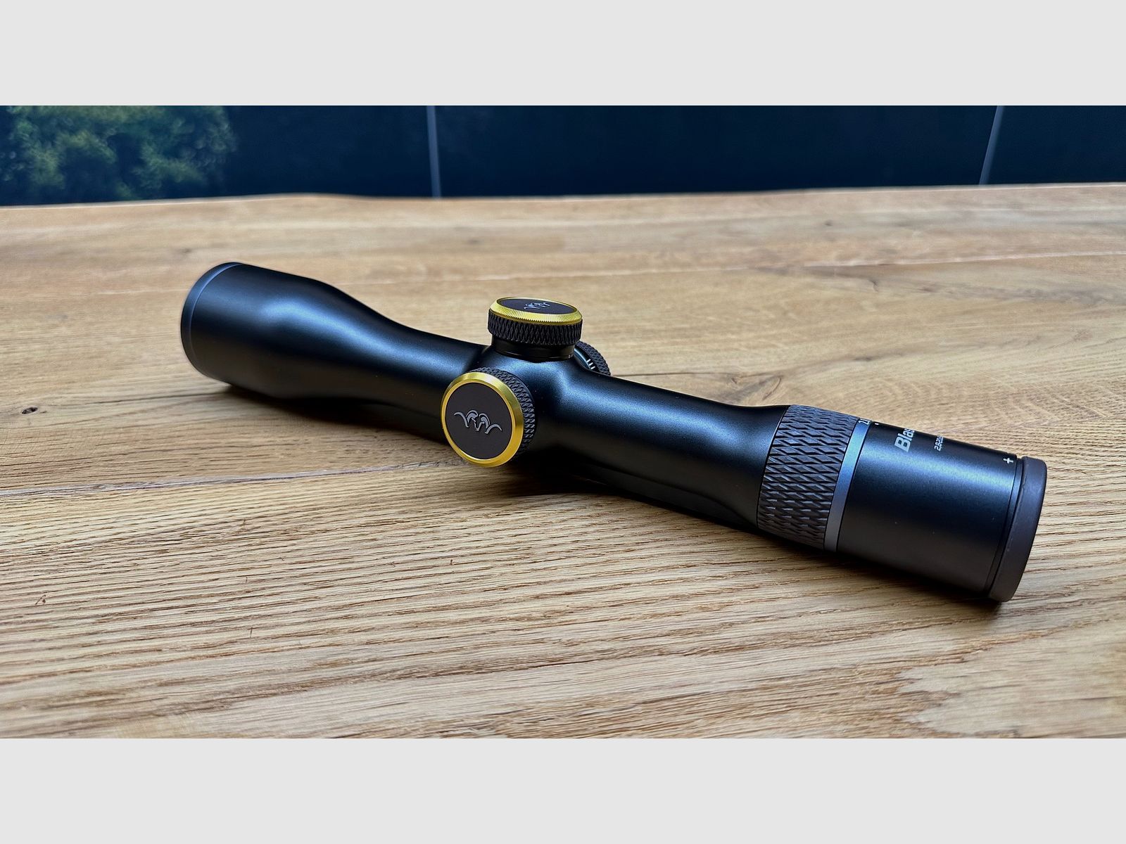 Zielfernrohr Blaser B1 2.8-20x50 iC Custom / Abdeckkappen Gold / mit Schiene