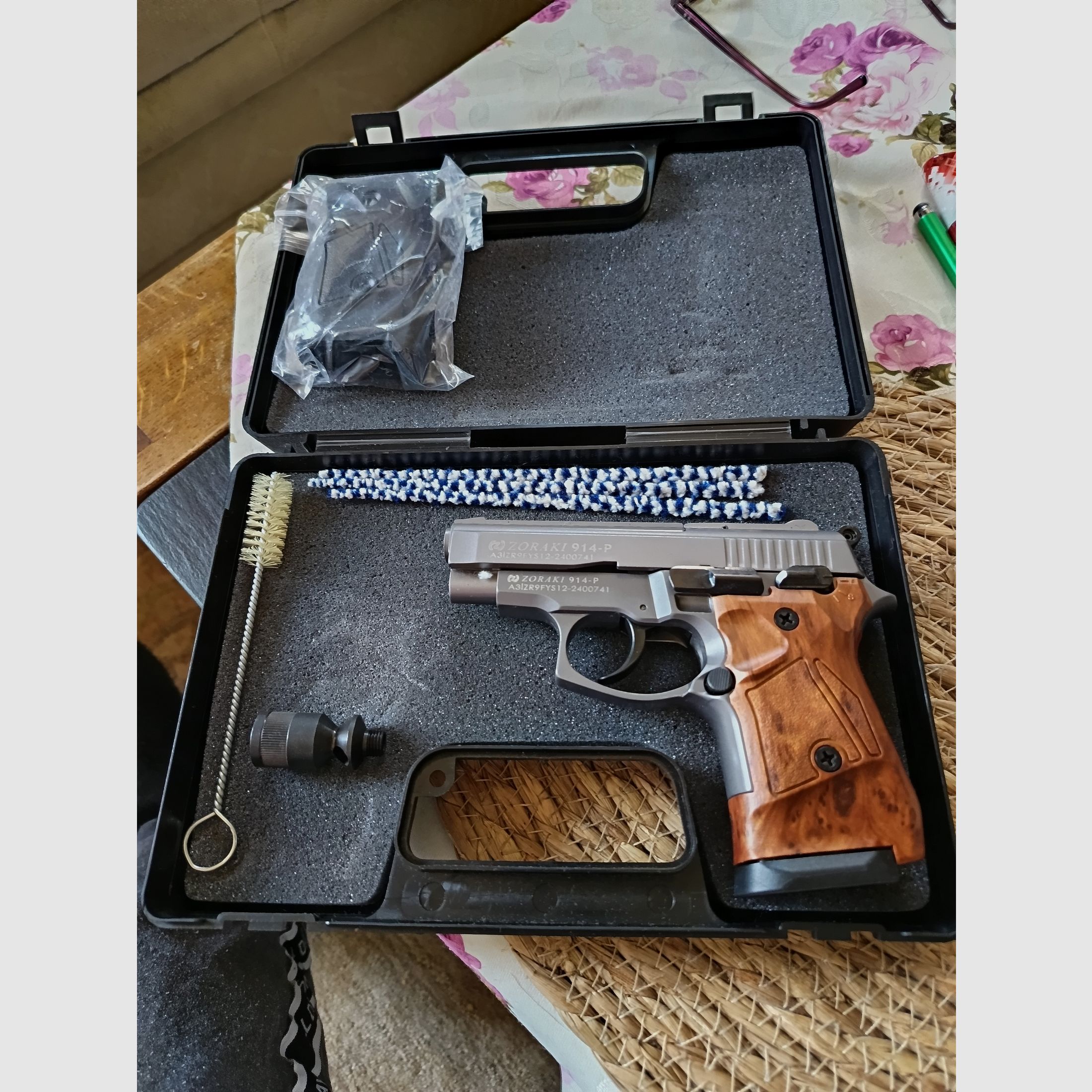 zu Verkaufen : Zoraki Mod. 914 titan 9mm P.A.K. Schreckschuss mit Holster