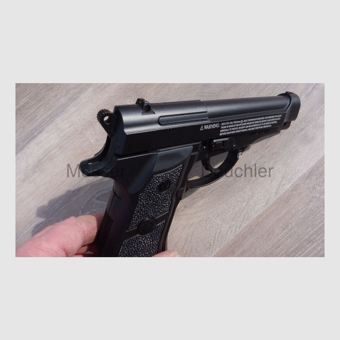 Swiss Arms P84 - Druckluft Co2