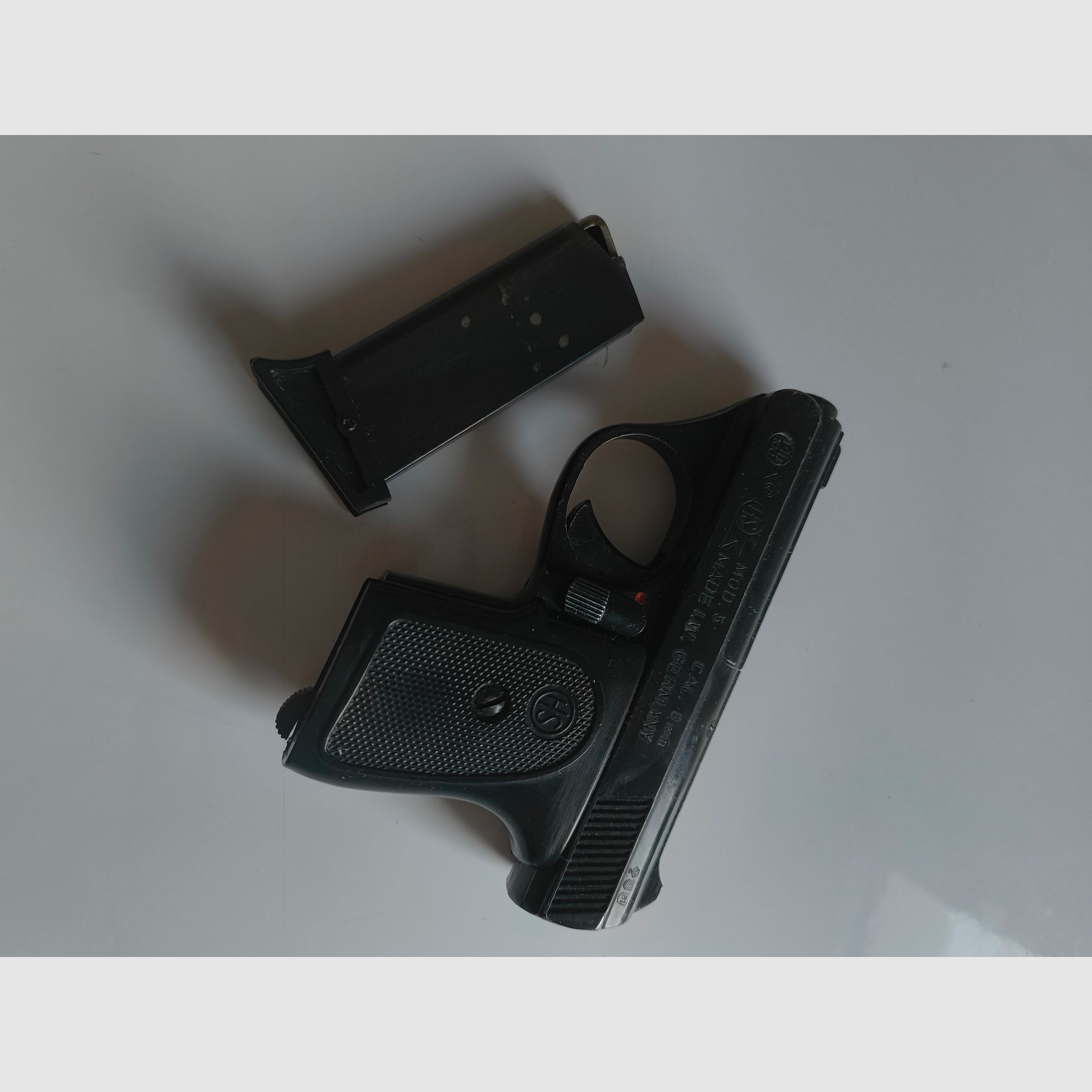 Pistolet Mod 5 na strzały ostrzegawcze