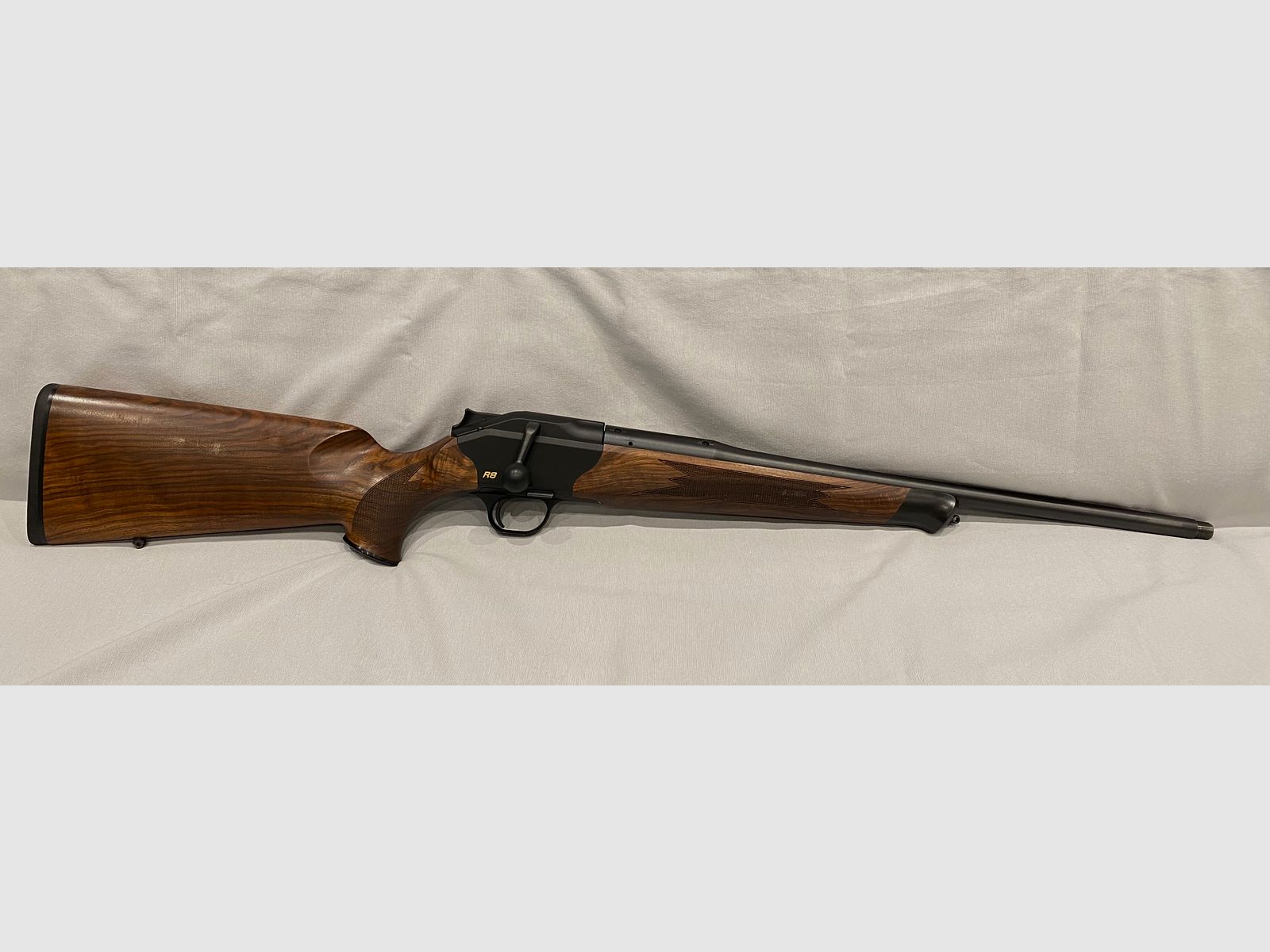 Blaser R8 Holz Standard mit Swarovski Sattelmontage 