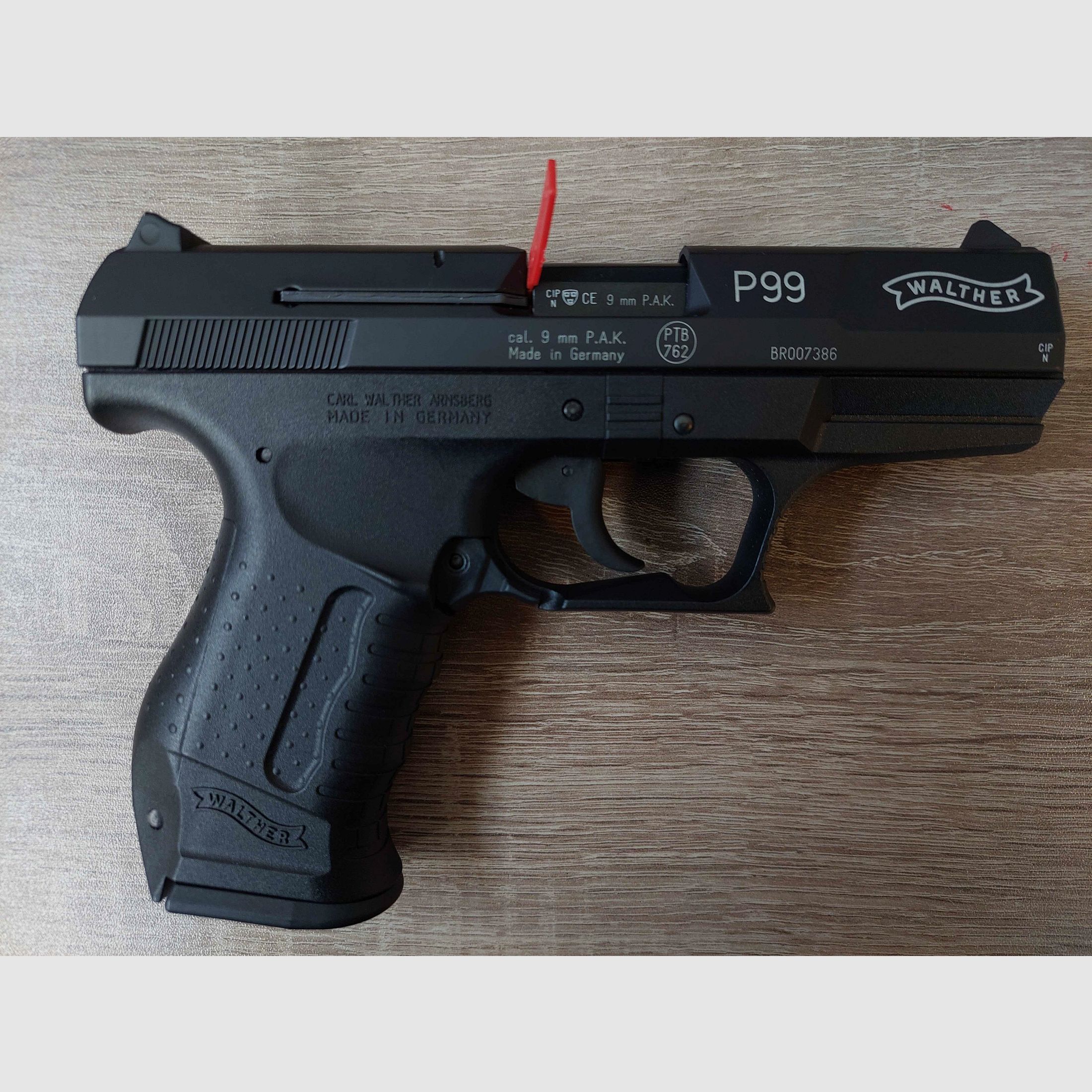 Walther P99 | 9 mm P.A.K. (+ Extra Magazin)