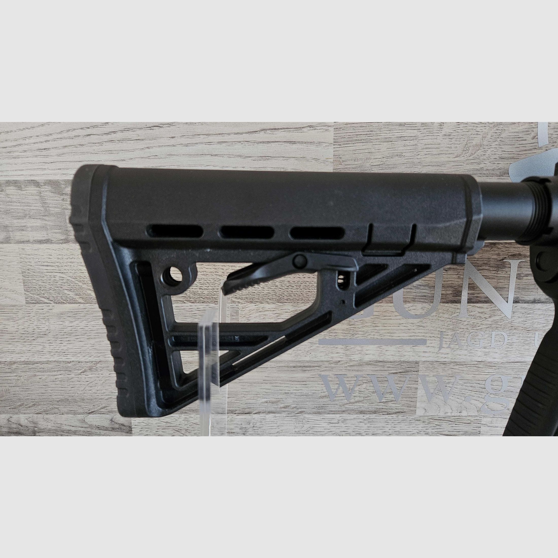 Schmeisser AR15-9 SD S4F 10" Cal. 9mm Luger avec silencieux intégré - Nouveauté du commerce spécialisé