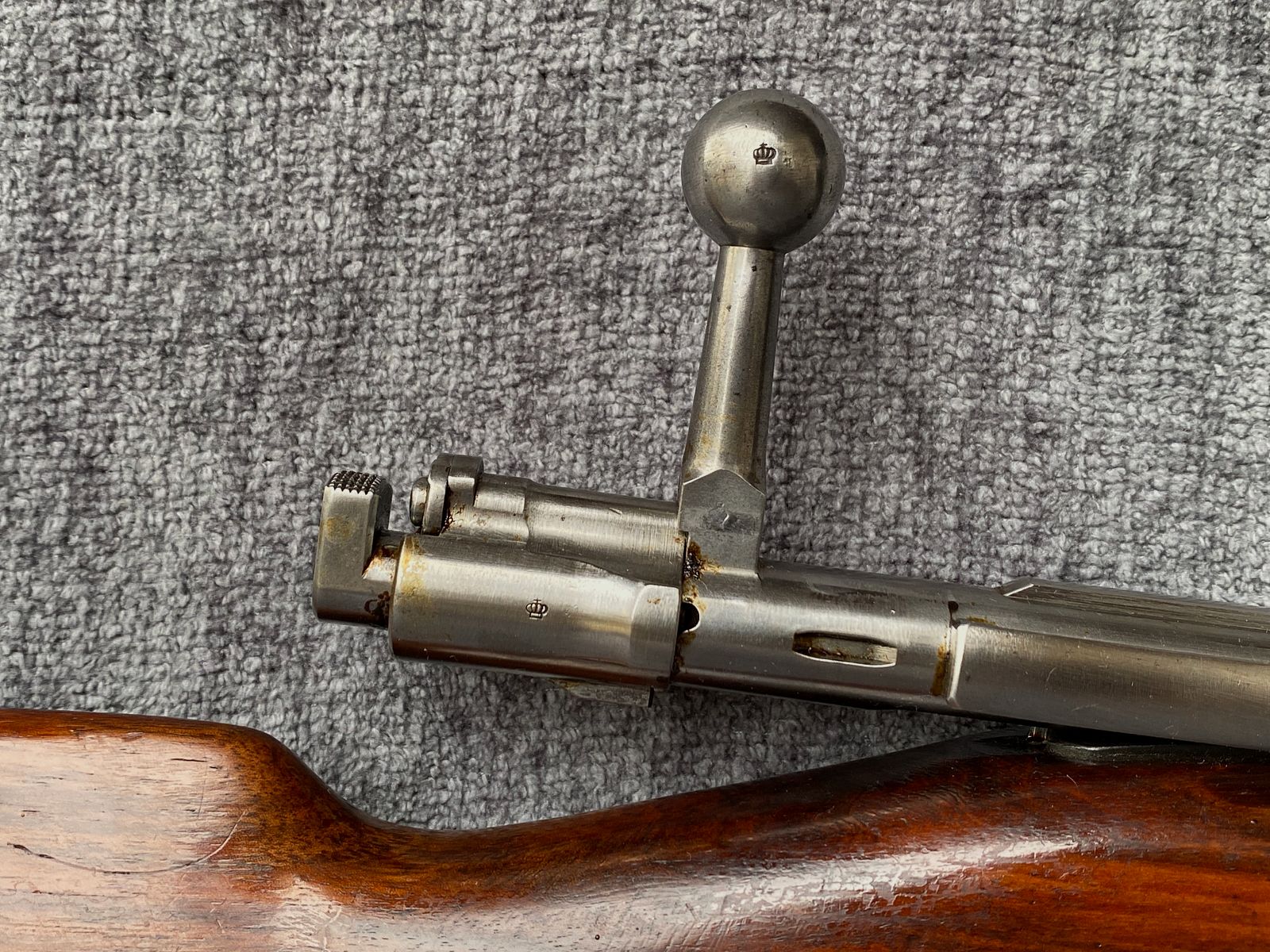 Carl Gustaf aus 1910. Numerngleich.