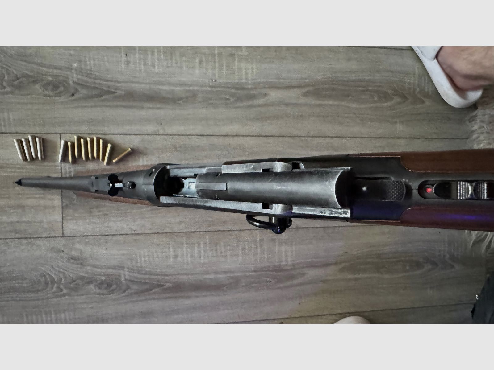 Umarex Legends Cowboy Rifle 4,5 mm bois véritable – État impeccable, fraîchement nettoyé, énorme ensemble incluant des douilles, des Hornets et des fléchettes (VB)
