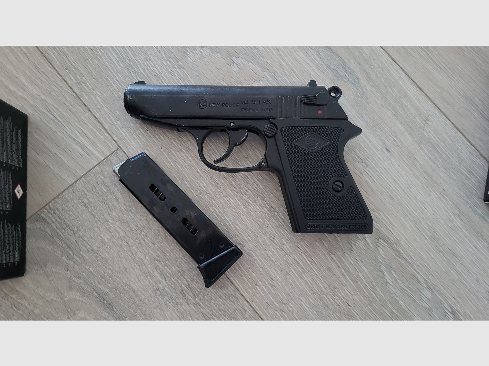 BRUNI POLICE 9mm. PAK 