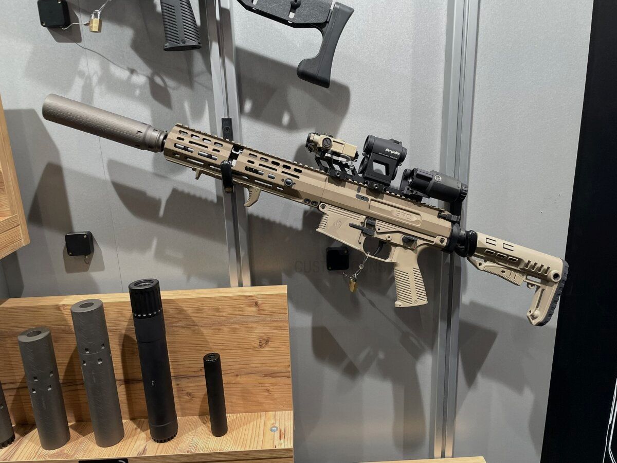 B&T Fucile semiautomatico SPC223 Match (420mm) Edizione speciale "Coyote Tan