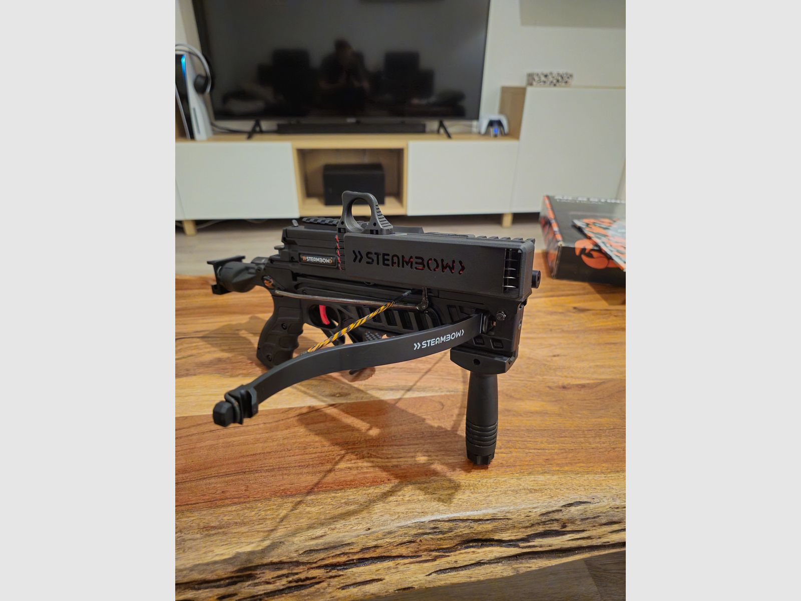 Steambow Stinger II Tactical AR-6 mit Zubehör