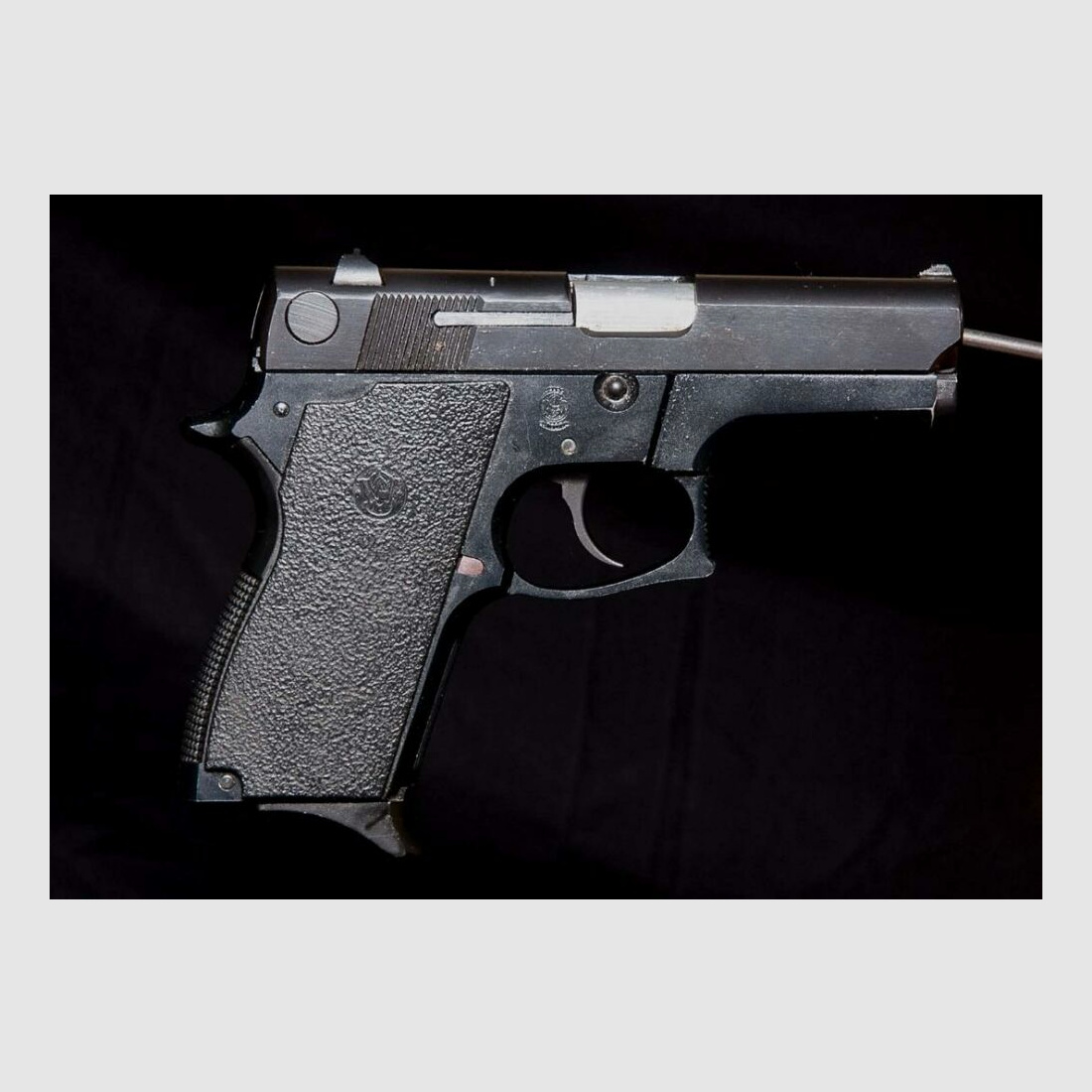 Smith & Wesson	 649