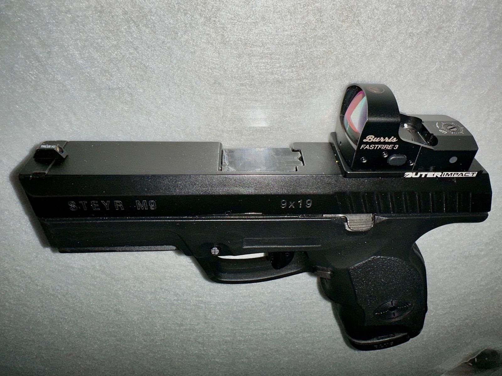 Steyr M9 9mm met Reddot