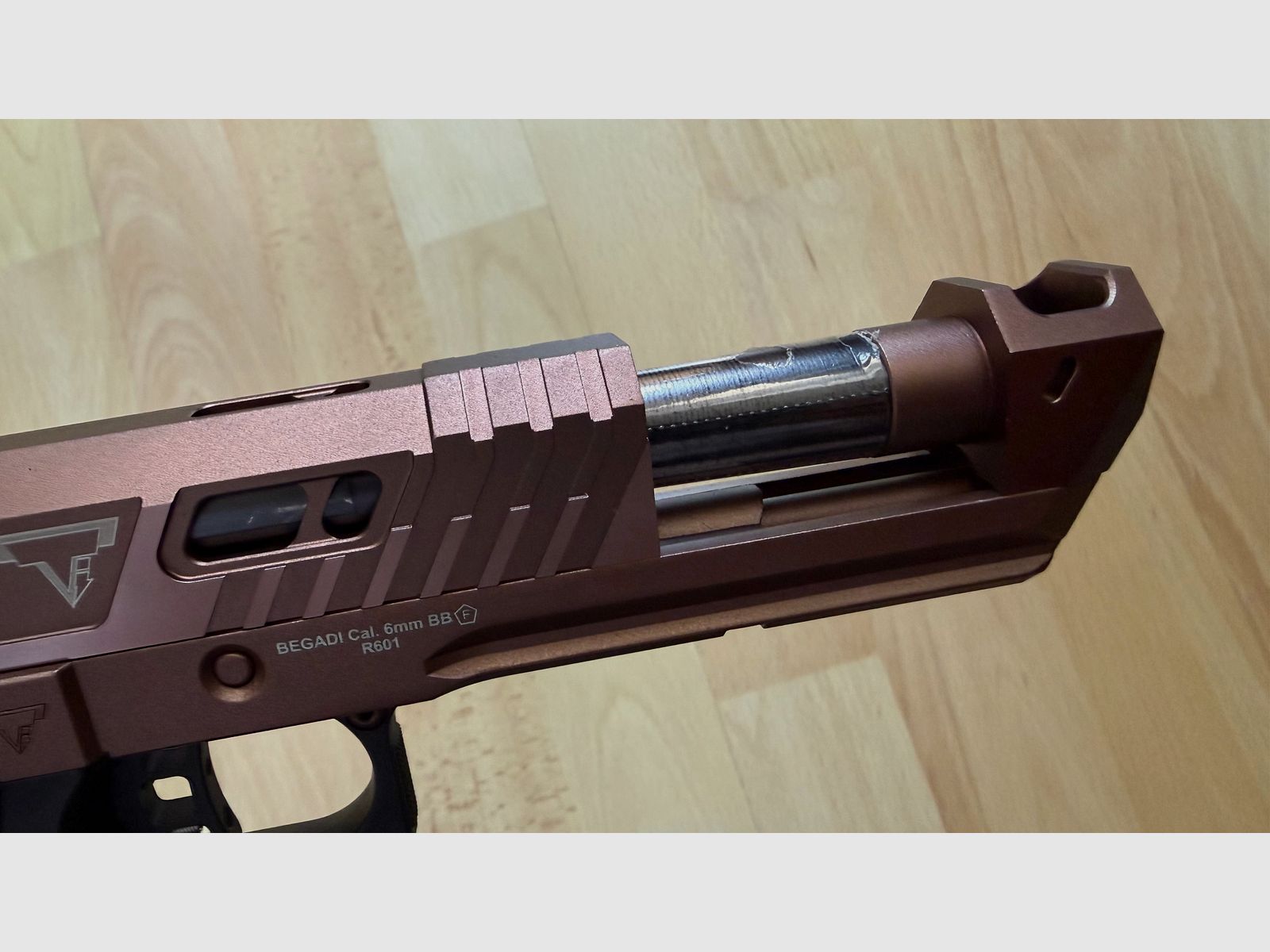 Army Armament TTI Sand Viper (R601) HiCapa GBB „CNC Begadi Upgrade Version“