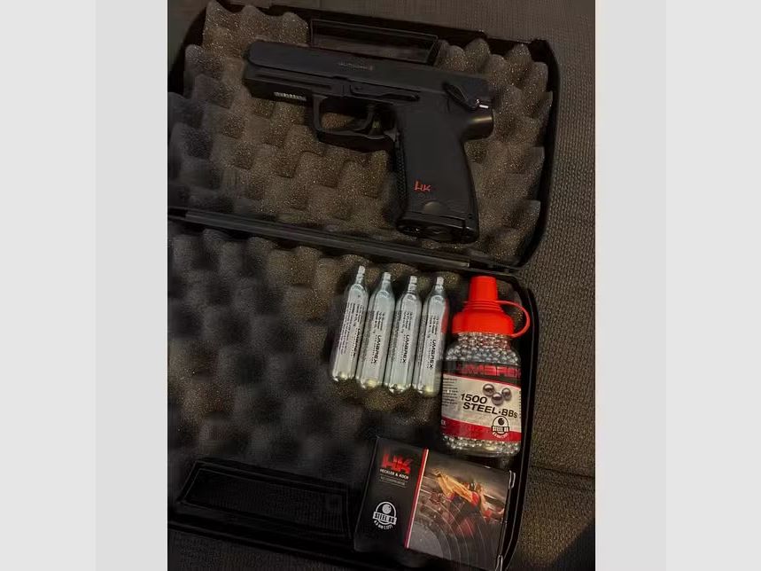 Heckler & Koch USP CO2 including accessories