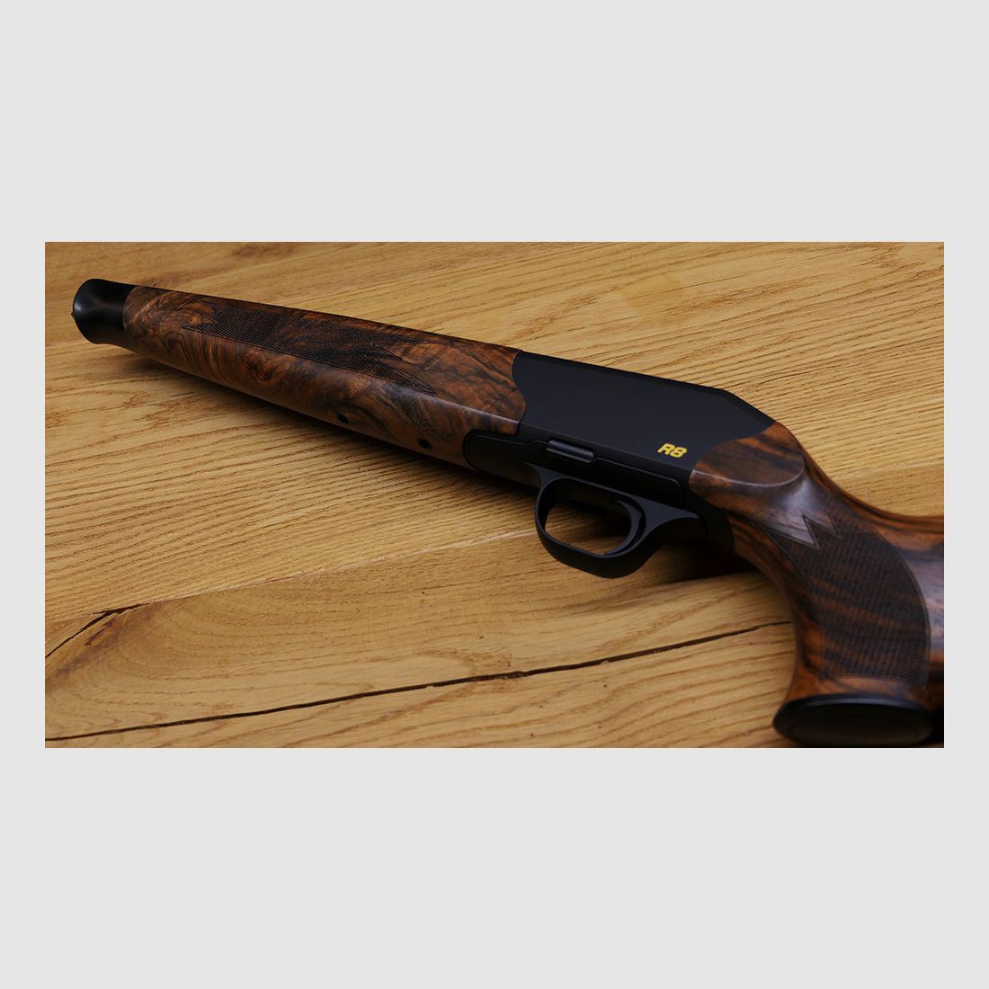 Blaser R8 Schäftung / Holzklasse 7 / Bayrische Doppelfalzbacke / mattes Finish
