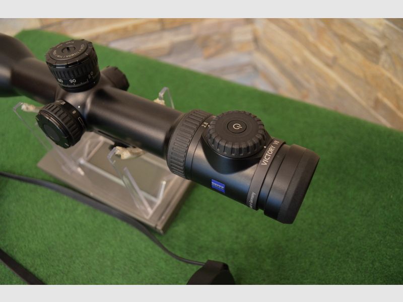 Zeiss Victory V8 2.8-20x56*