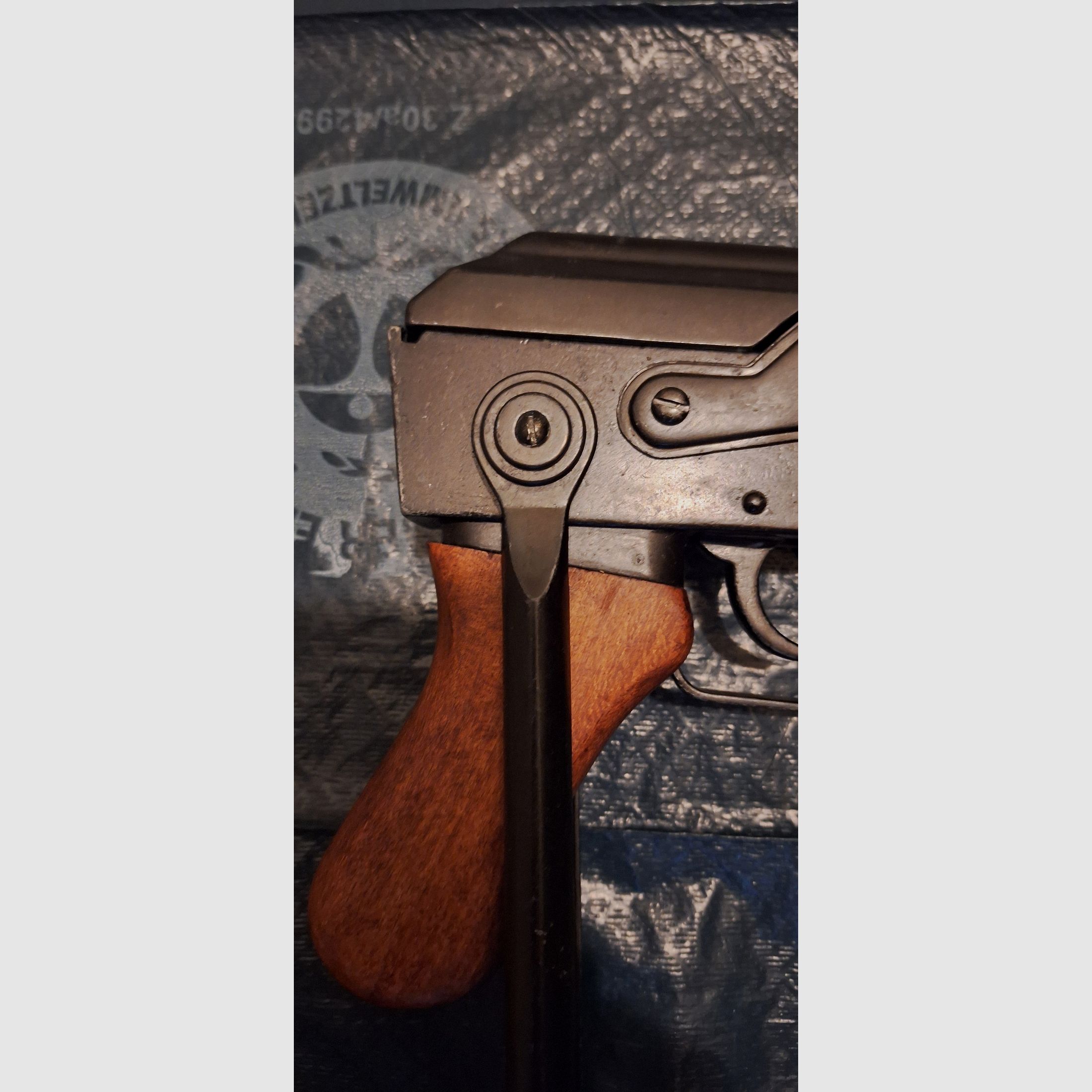 Kalaschnikow AK-47 Replika – guter Zustand, mit Gebrauchsspuren – 150 € VB