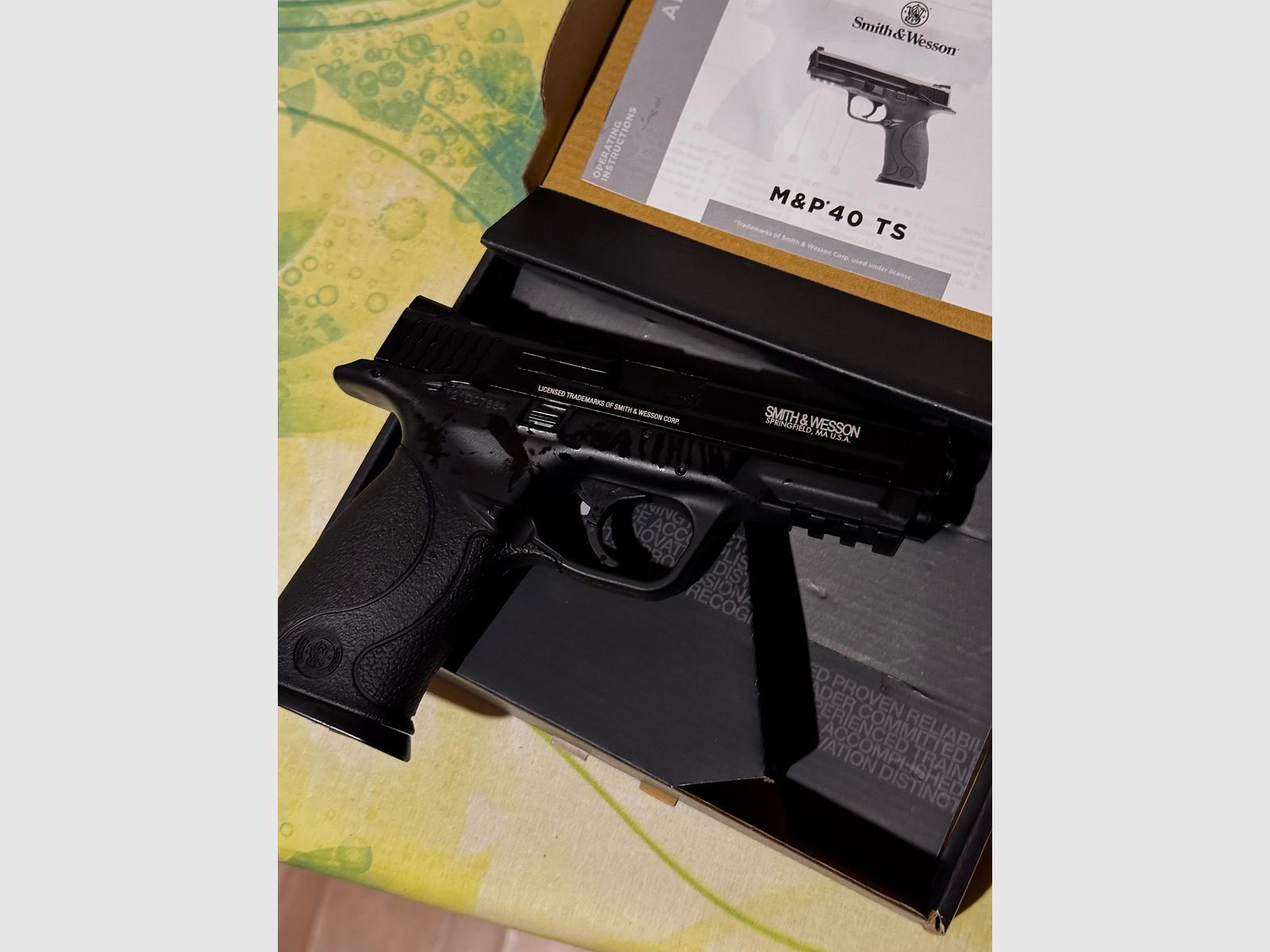 Smith & Wesson M&P 40 6mm GBB Airsoft