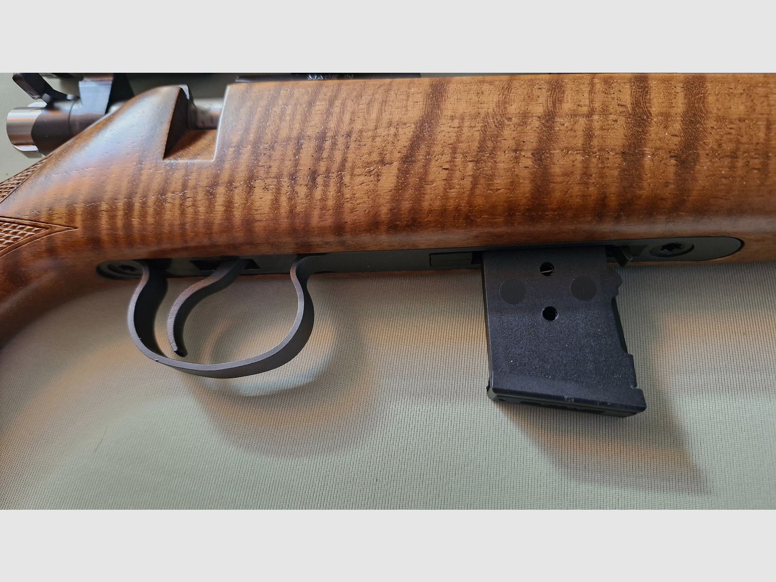 KK bolt-action rifle CZ ZKM 455 Luxus .22lfb with scope (red dot) and aluminum transport case all like new