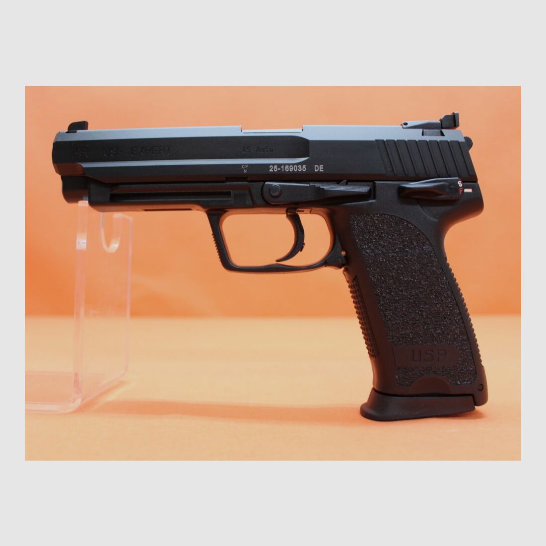 Heckler&Koch Ha.Pistolet .45Auto Heckler&Koch/H&K HK USP EXPERT 132mm lufa/ mikrometrowy celownik (.45ACP/.45A.C.P.)