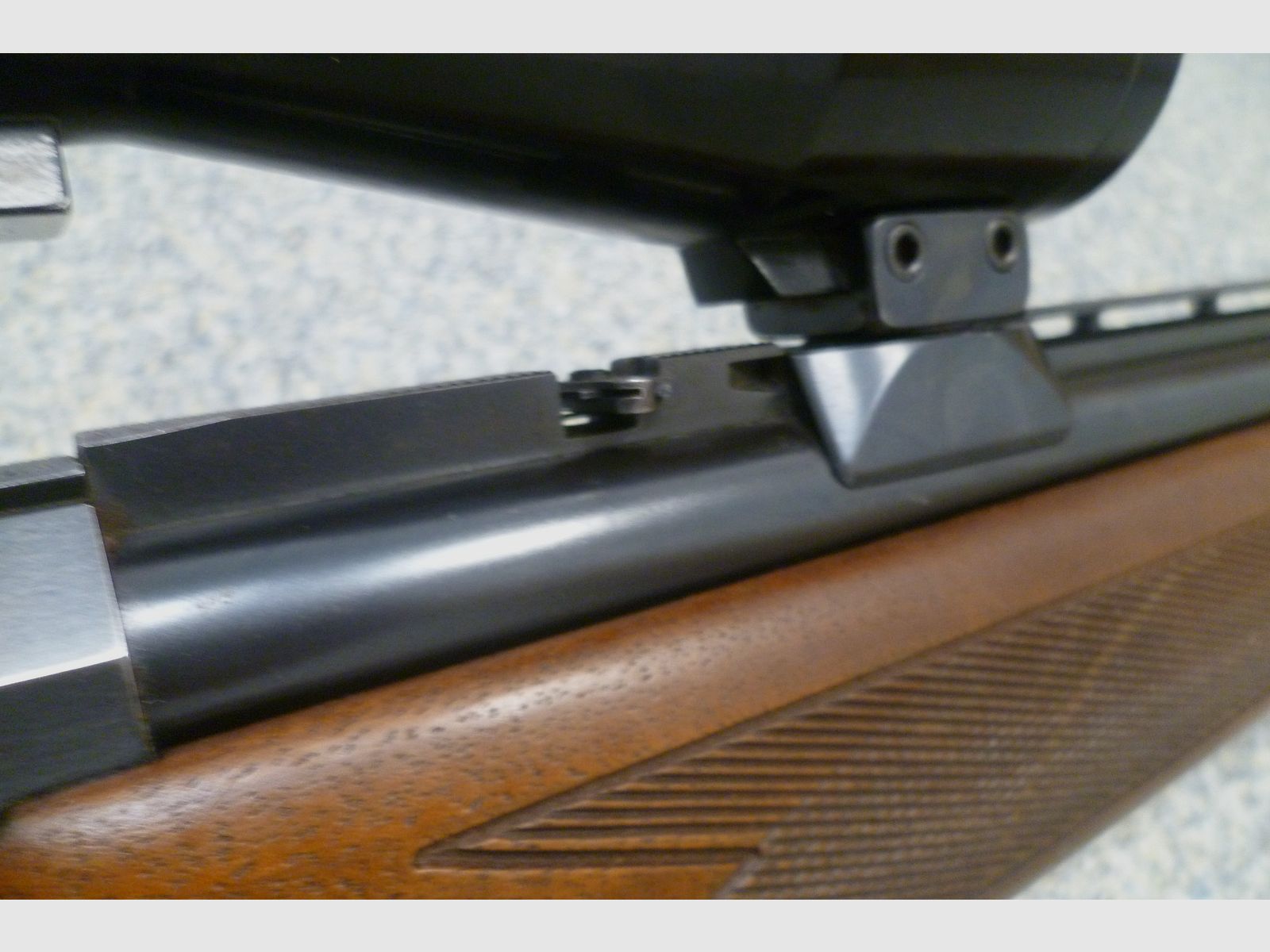 Fusil à deux coups Tikka 12/70 et .222 Rem.