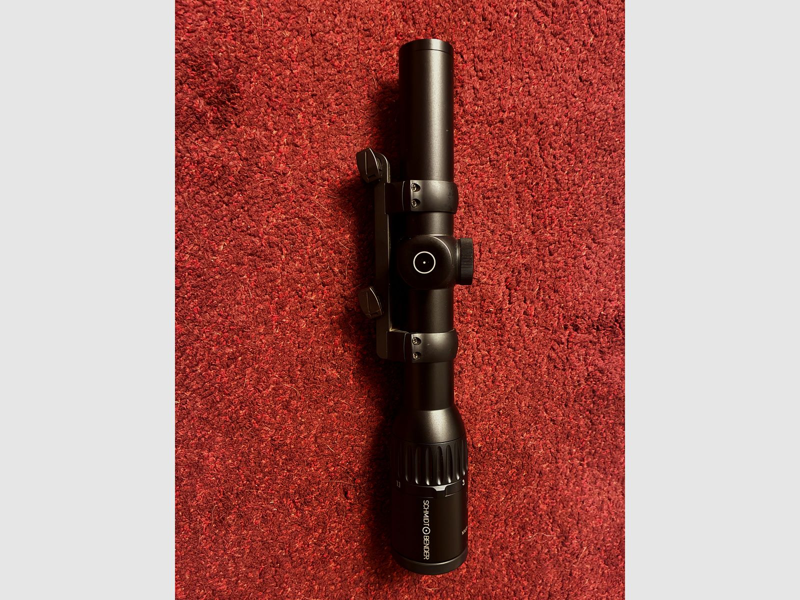 Schmidt und Bender Exos 1-8x24 auf Blaser Sattelmontage 