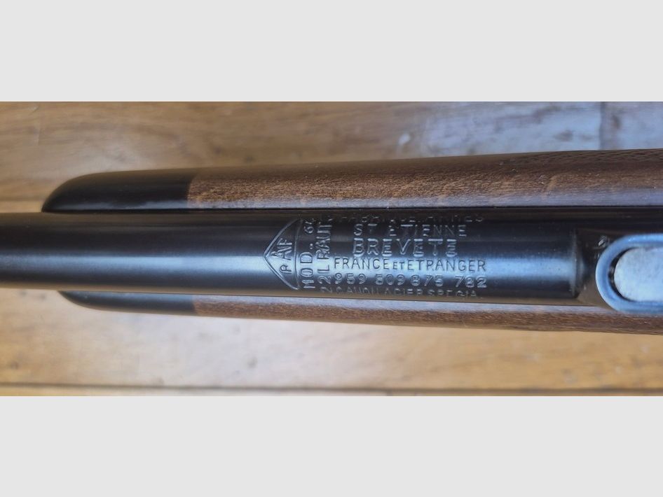 Belle Carabine RAF Modèle 64 – Cal .22LR – Arme semi-automatique – Chargeur 10 coups – Lunette Bushnell 3x-7 Custom .22 d&rsquo;époque « Made in Japan » – 100% acier – Canon Neuf – Excellent état – TBE+/TBE++, image 1 sur 36