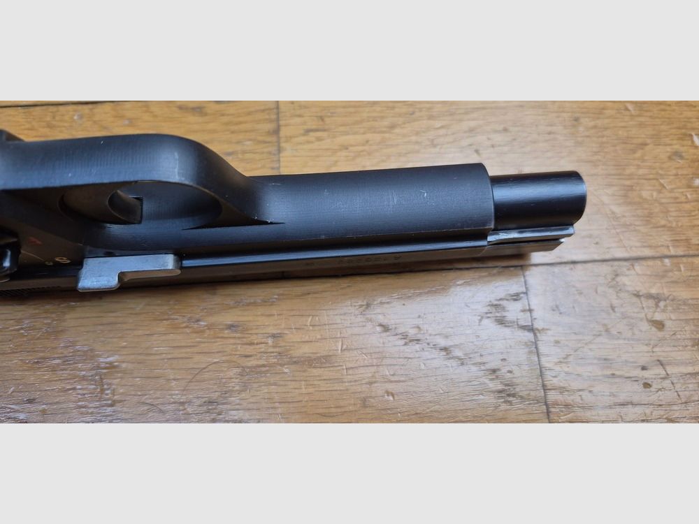 Sehr schöner SIG P210-2 Pistol – Mythos des 9 para – Militärwaffe des 4. Vertrags – Ca. 1957/60-62 – Sehr gute Brünierung – Traumhaftes Funktionieren und Lauf – 2. Magazin und Holster (alles dabei!) zusätzlich geliefert – Zustand TBE+/TBE++!, Bild 16 von 26