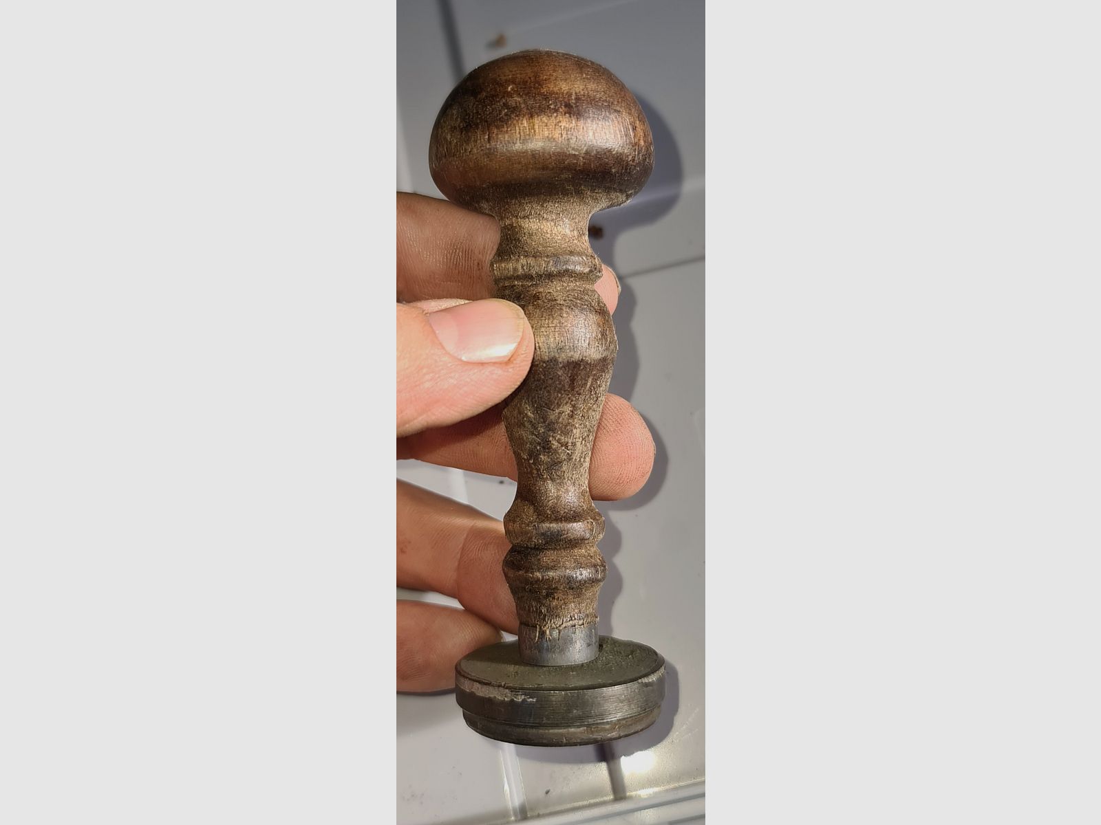 SEVERAL DECORATIVE ITEMS FROM THE WEHRMACHT ERA 1939 - 1945 / ASHTRAY, MEDAL, LAPEL PIN, PIN, STAMPING IRON, STAMP, GRENADE, SHELL, FLACK, SHELL, CARTRIDGE, SS, HJ, SA, WAR, METAL,