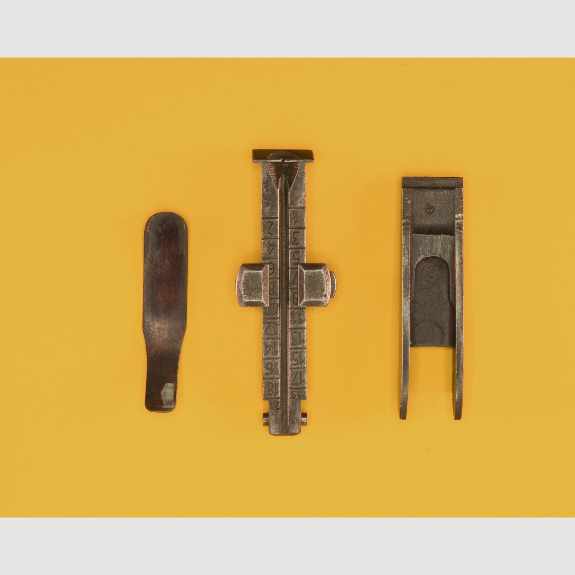 Karabiner K98 Visierklappe mit Visierkurve und Blattfeder