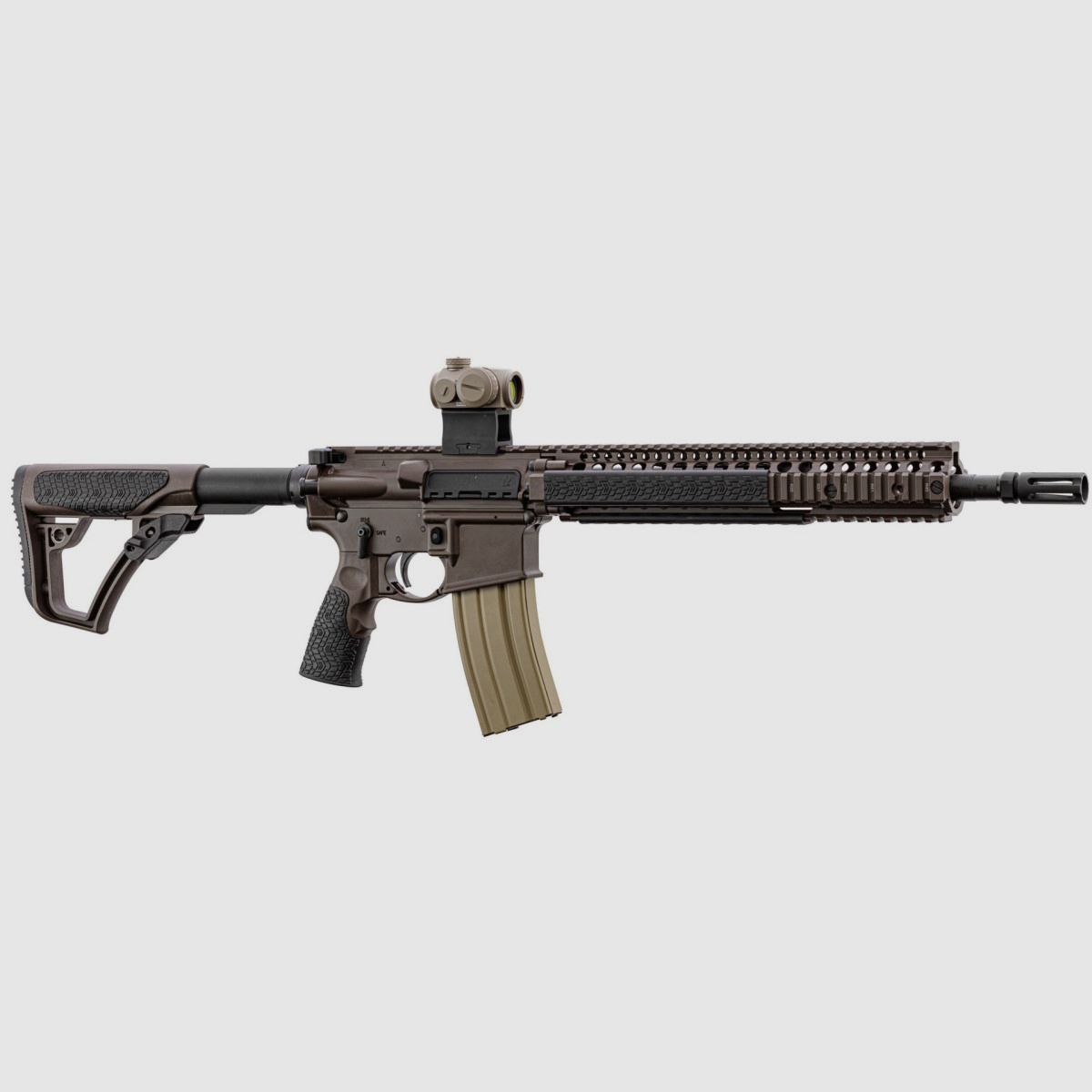 Carabine Semi-Automatique M4A1 Mil Spec Brown canon de 14 5 cal 5 56 Daniel Defense, image 3 sur 5