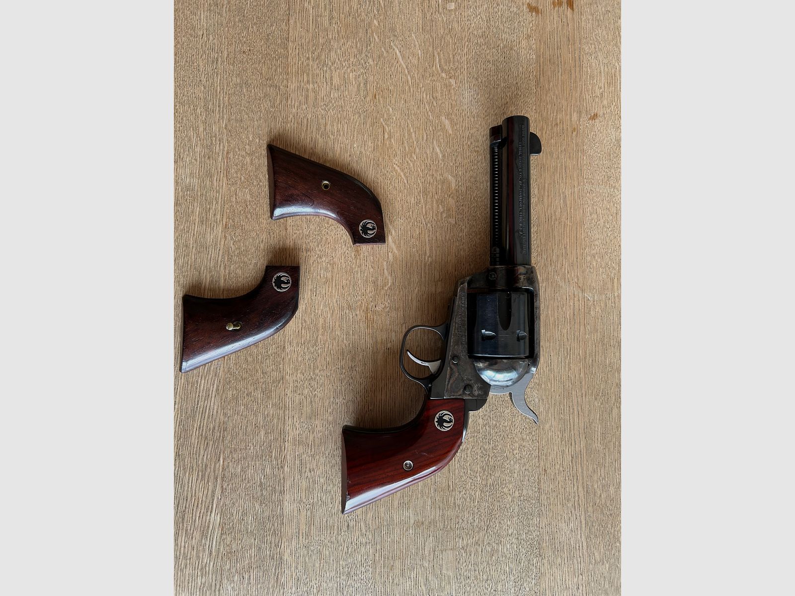 Western revolver Ruger "New Vaquero" 357 Mag