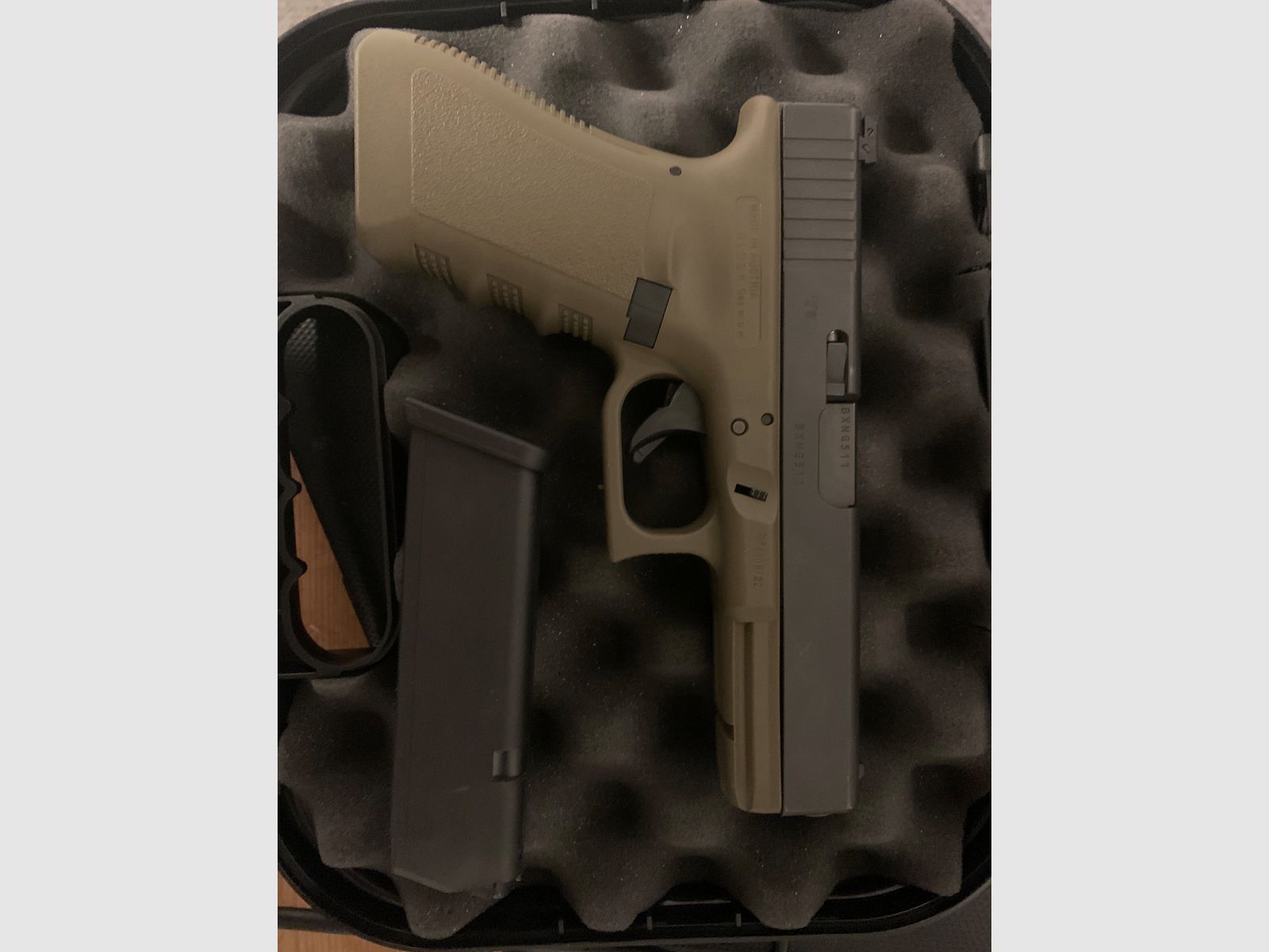Glock 22 .40S&W Gen. 3 grün + Munition vorhanden, Bild 1 von 2