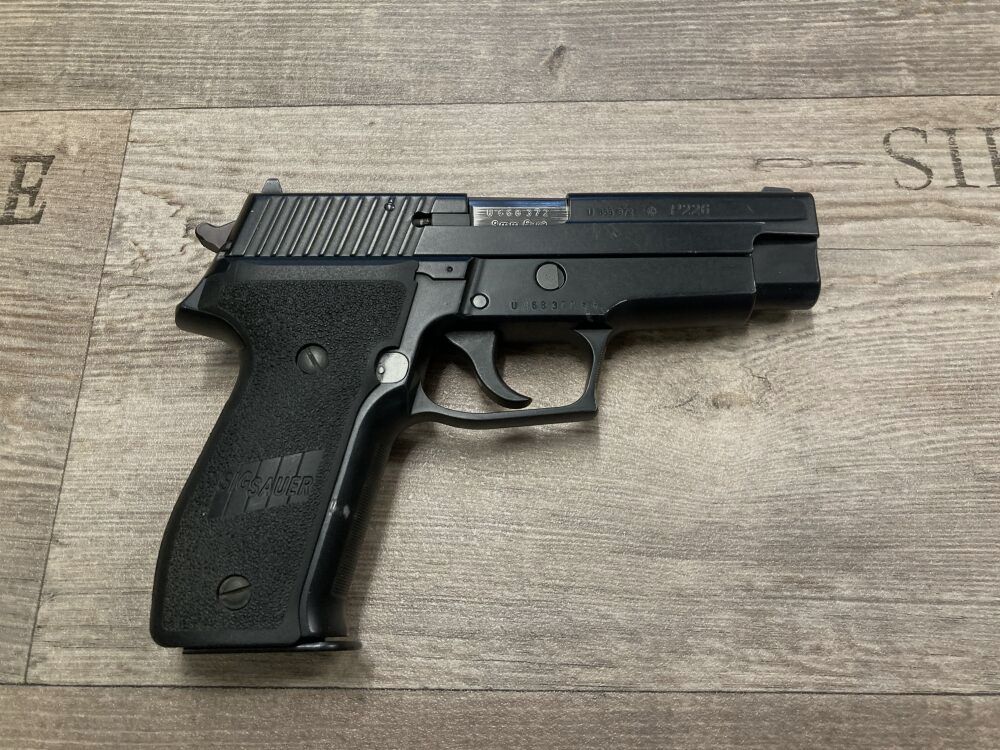 Sig Sauer P226 met .22lfB wisselsysteem
