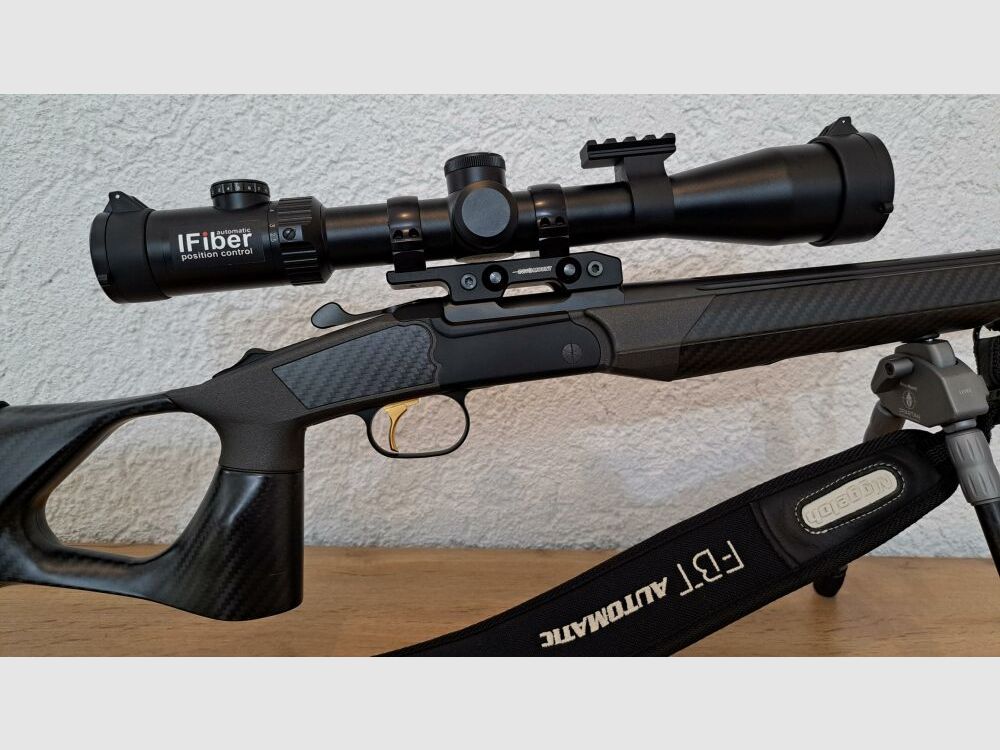 Merkel K5 Extrem mit FBT Carbon Lochschaft, DDOPTICS Zielfernrohr, Recknagel Schalldämpfer, Spartan Zweibein, Automatik Gewehrriemen, Luxus Koffer etc.