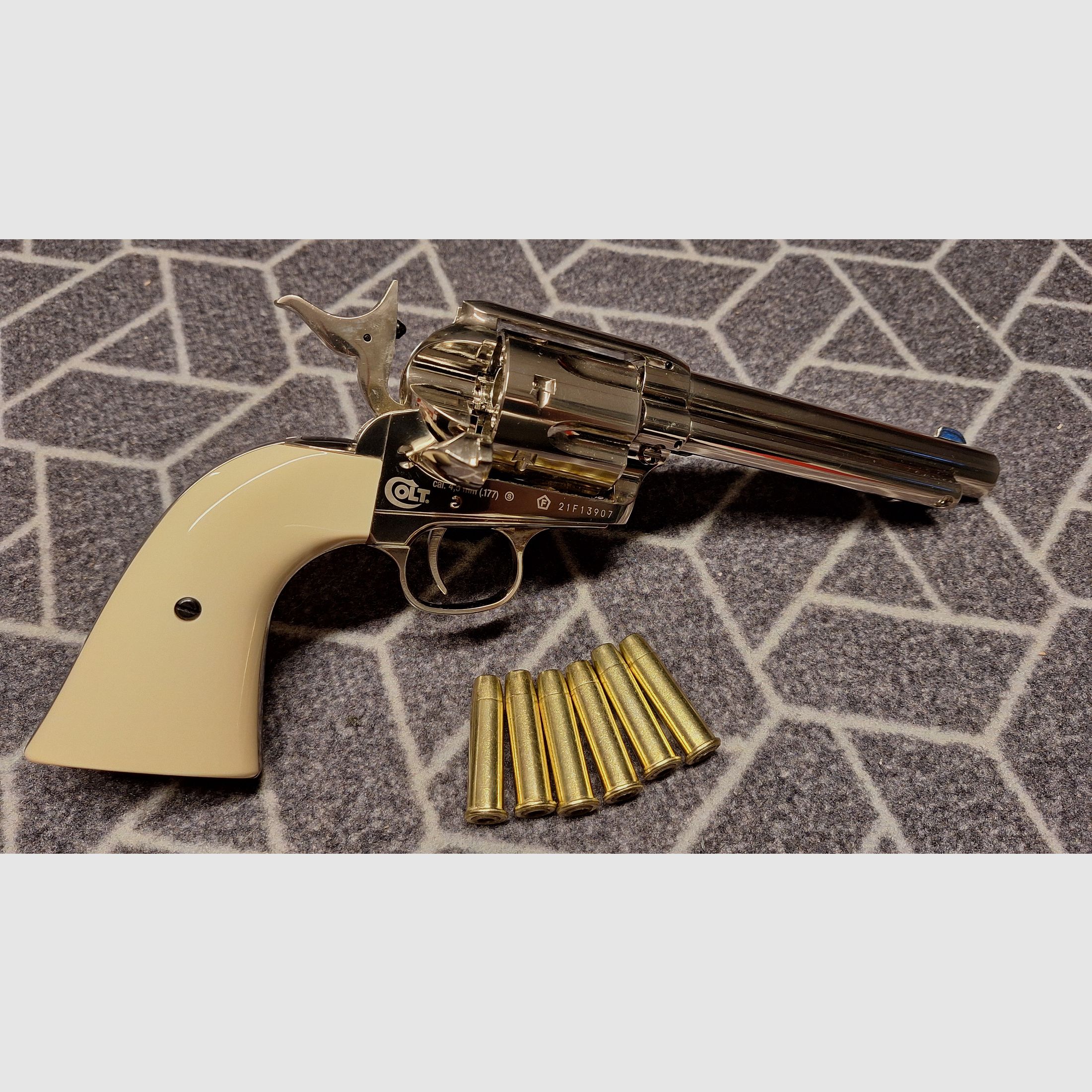 Colt Single Action Army® 45 nickel Co2 revolver caliber 4.5 mm BB-NEW