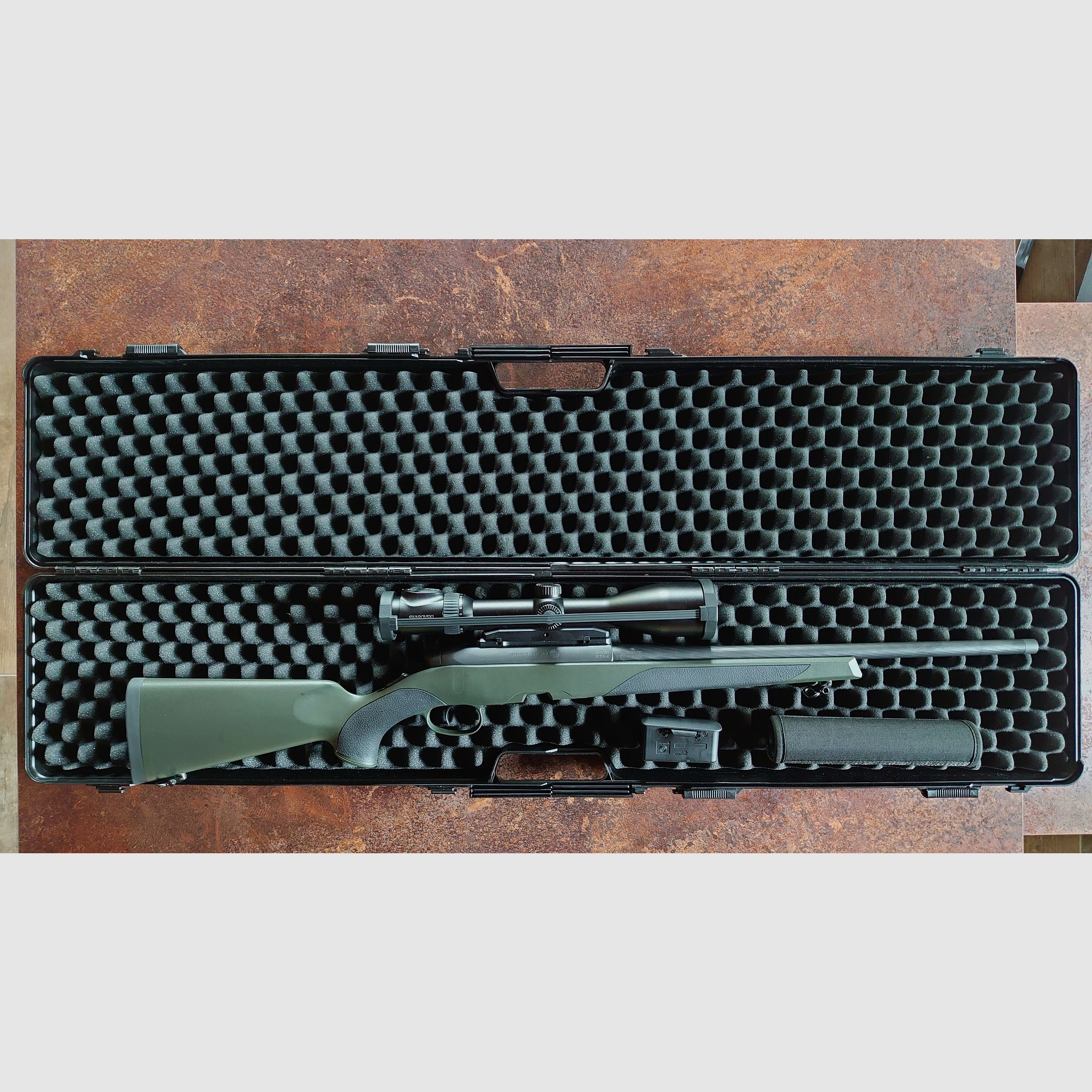 Steyr Mannlicher SM12 SX Semi-Weight mit Swarovski Z8i & Schalldämpfer – Hochwertiges Jagdset
