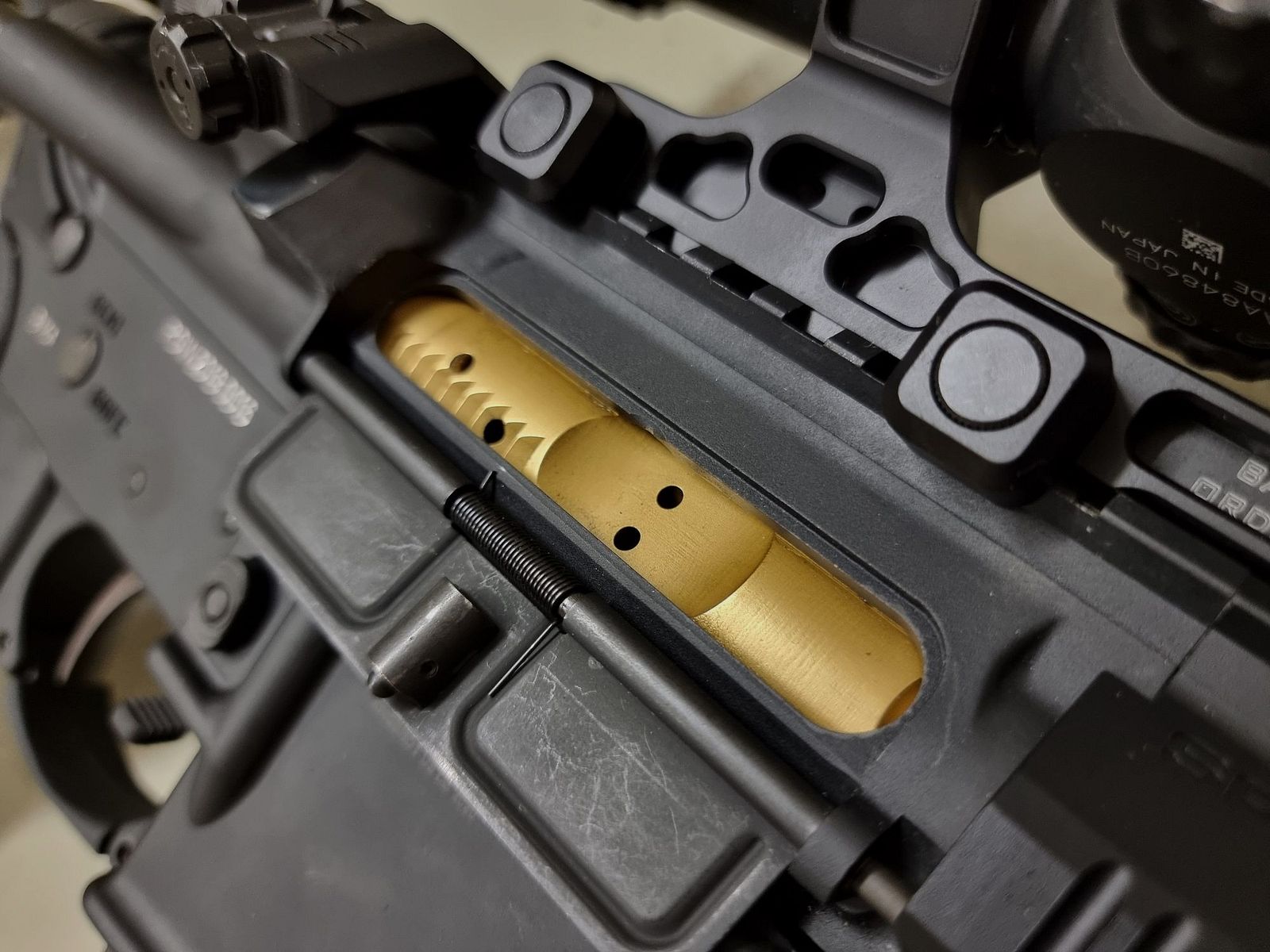 AR15 personalizzato superlativo nello stile di John Wick. Cal. 223 Rem. Solo componenti di alta qualità. Opzionale con Nightforce NX8!