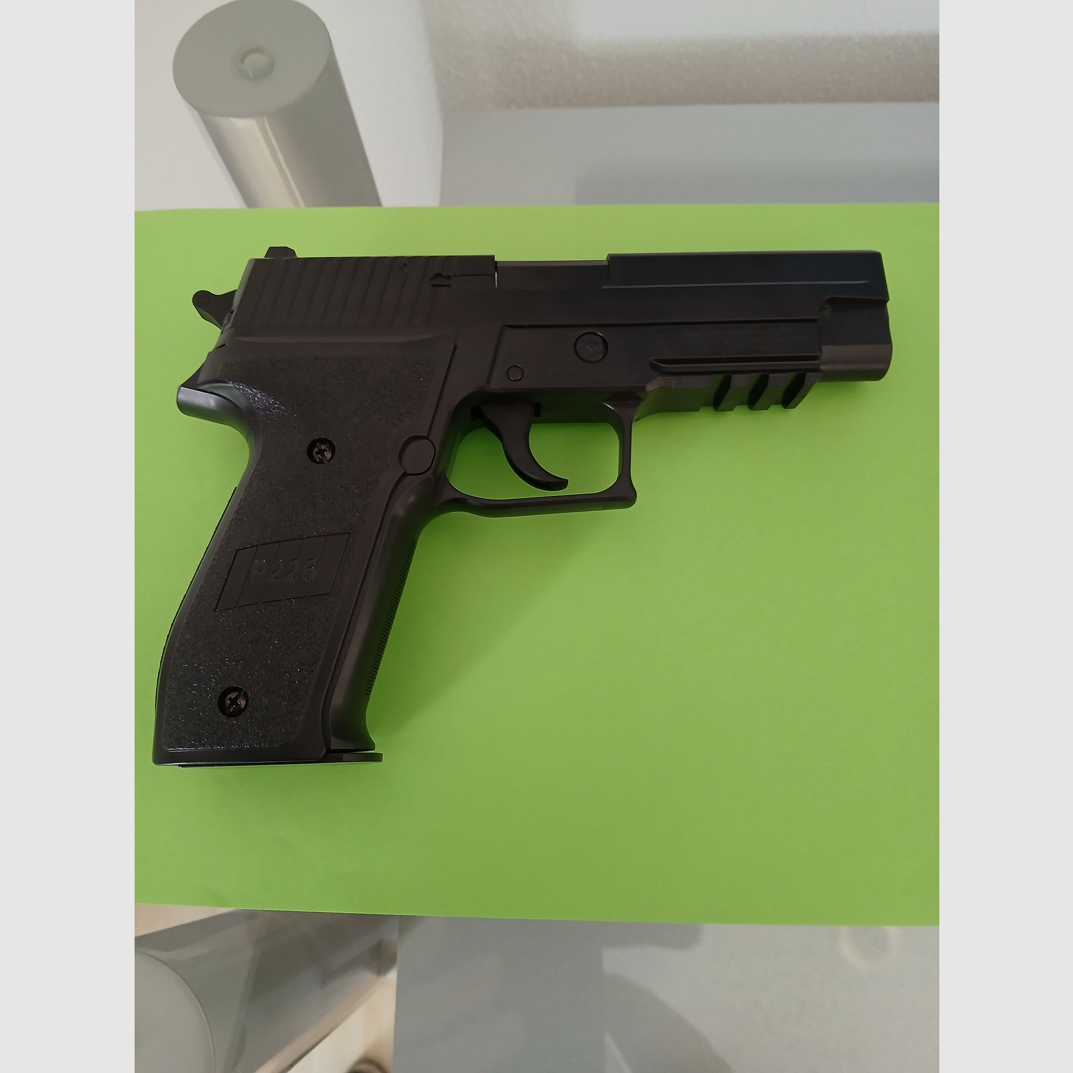 Neuwertige Softairpistole! Airsoftpistole von SIG SAUER mit Garantie! Luftpistole 
