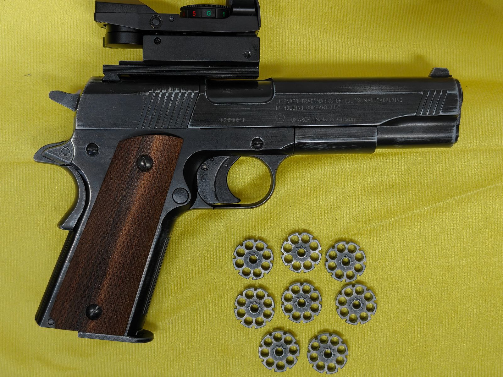 CO2 Colt Government 1911 A1 cal. 4,5mm / .177 Umarex, immagine 3 di 6