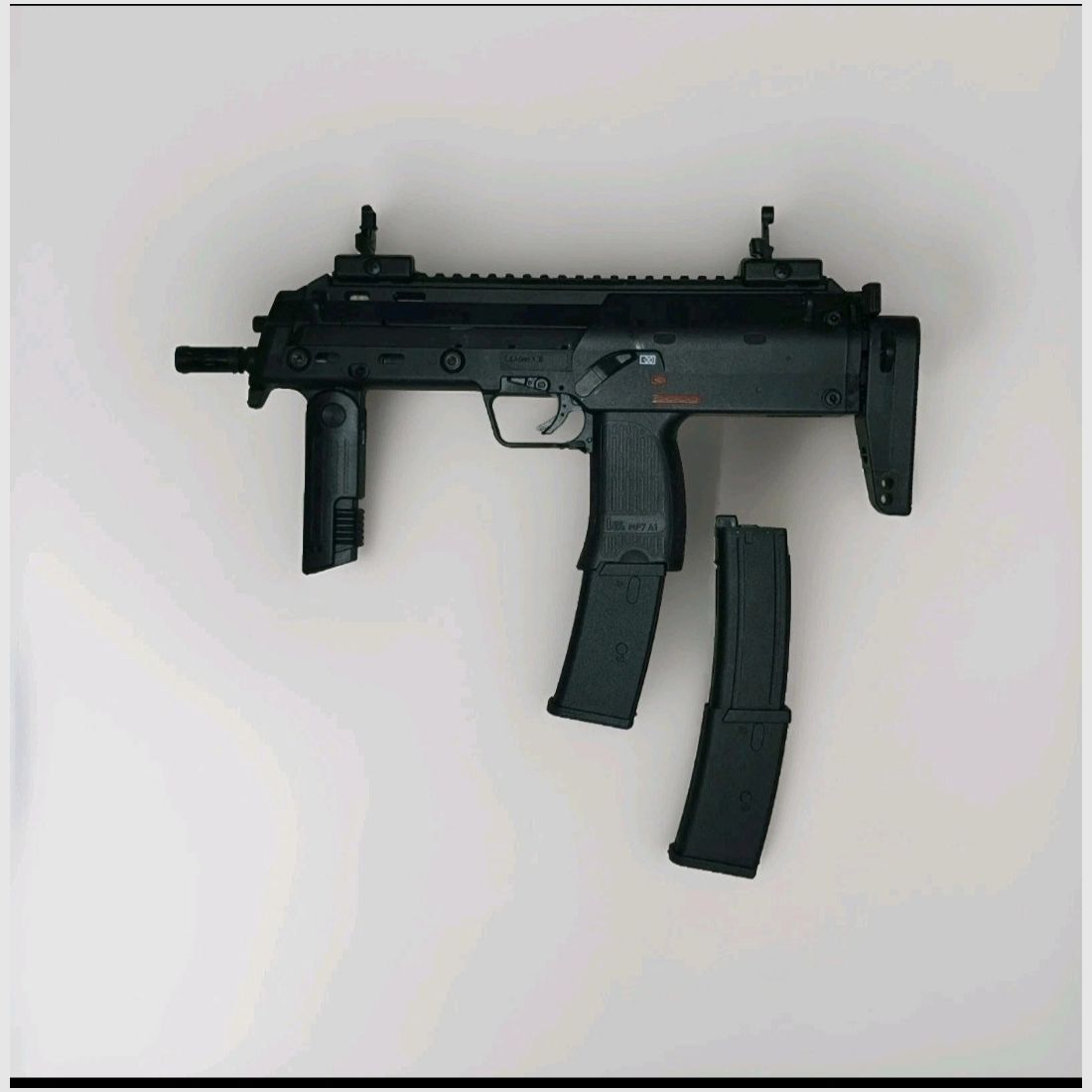 HK/Umarex MP7A1 GBB Airsoftreplica + vervangmagazijn