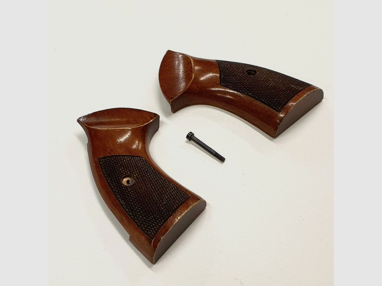 H. Schmidt Ostheim empuñaduras H. Schmidt Ostheim para Luger -, revólver .38 Special